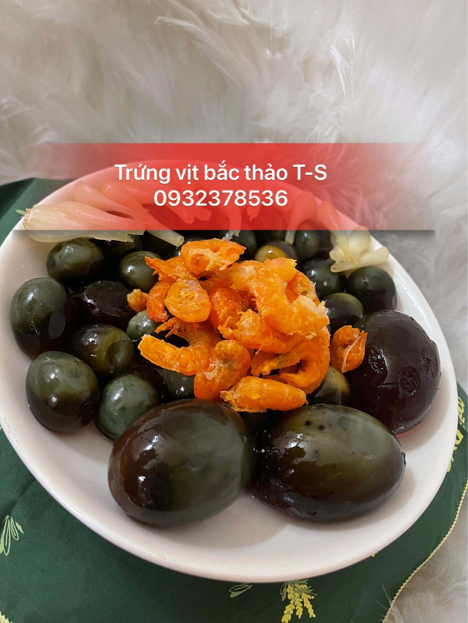 Trứng vịt bắc thảo loại có trấu ( hộp 10 trứng )