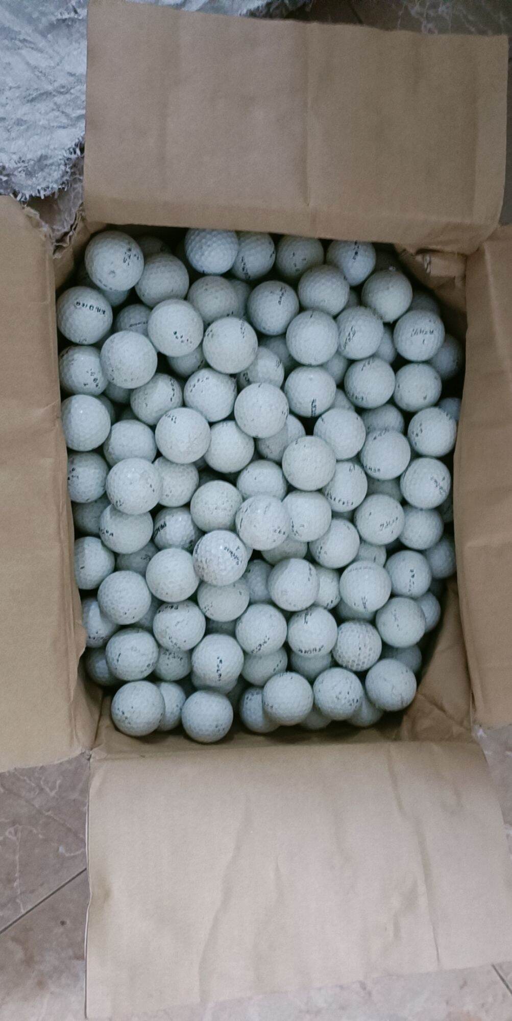 Bóng golf cũ 100 quả 500k, bóng gôn cũ 100 quả 500k, bóng golf titleist cũ 100 quả 500k để tập ở nhà