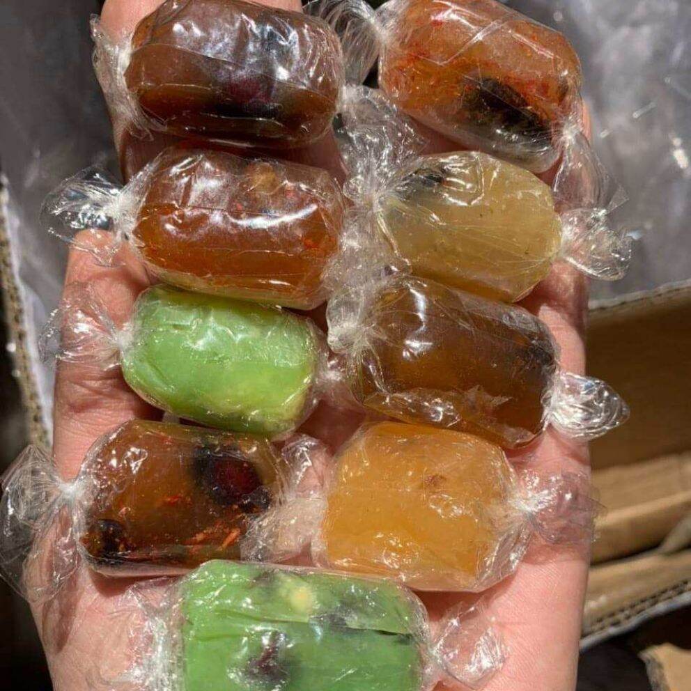 Mứt mãng cầu mix 9 vị 500g (Mãng cầu truyền thống, mãng cầu me, mãng cầu sữa, mãng cầu cacao, mãng cầu muối ớt, mãng cầu lá dứa, mãng cầu khóm, mãng cầu thanh long, mãng cầu dừa non)