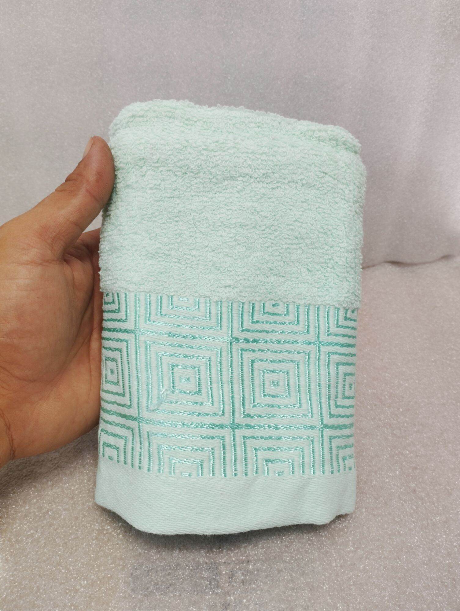 Khăn tắm 35 x 75cm màu xanh lá