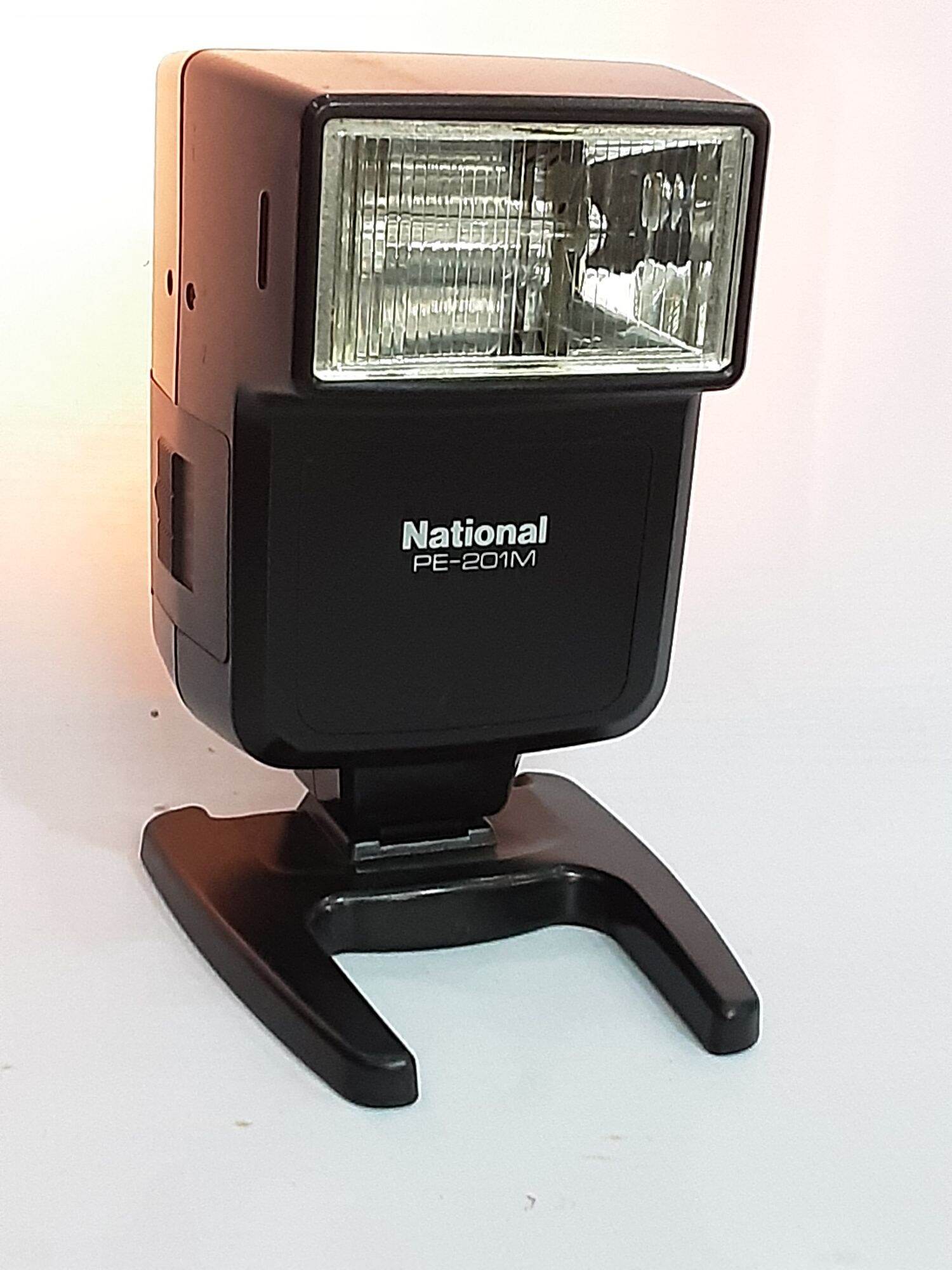 đèn flash National PE-201M