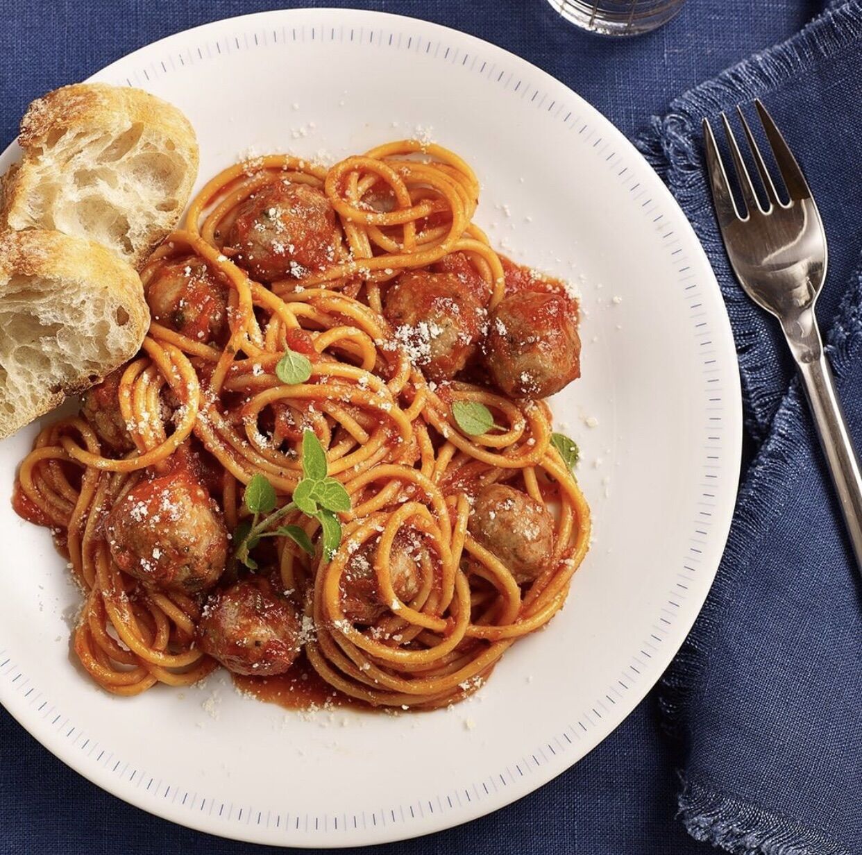 Sốt cà chua thịt Bolognese hiệu Barilla 400g