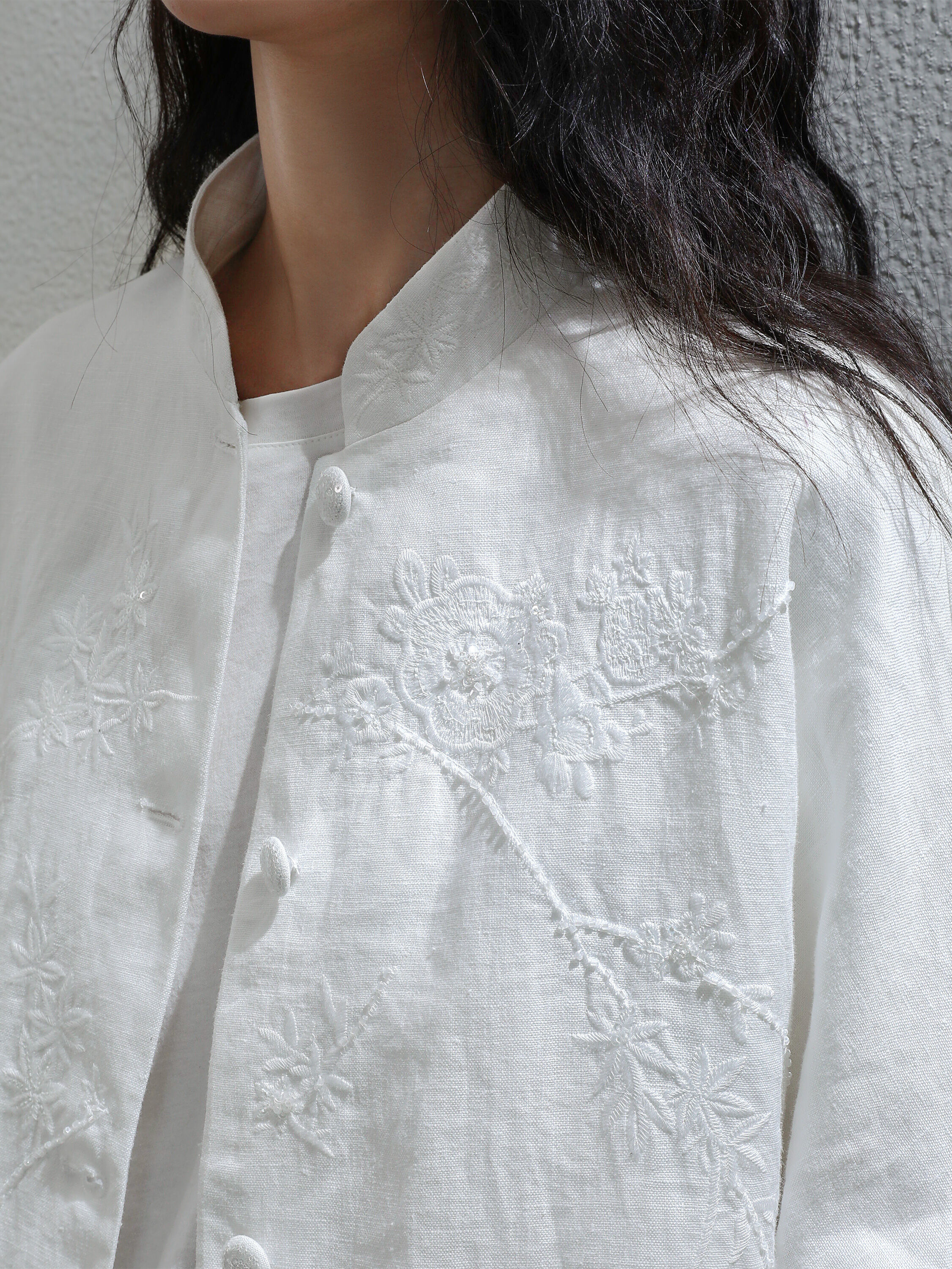 Miccbeirn | Pure Linen Embroidered Jacket with Chinese Style Giá  5,011,000 Đồng*Miễn phí vận chuyển