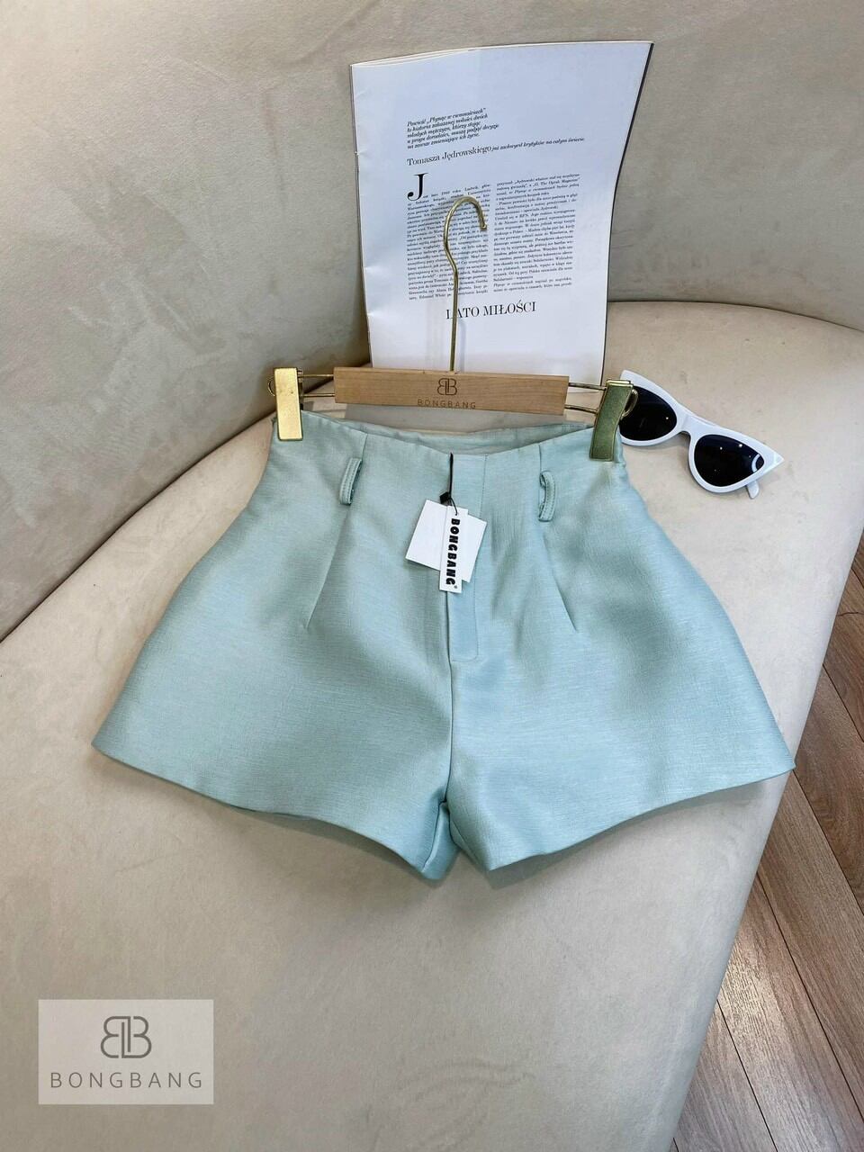 Quần Short Vải Bóng