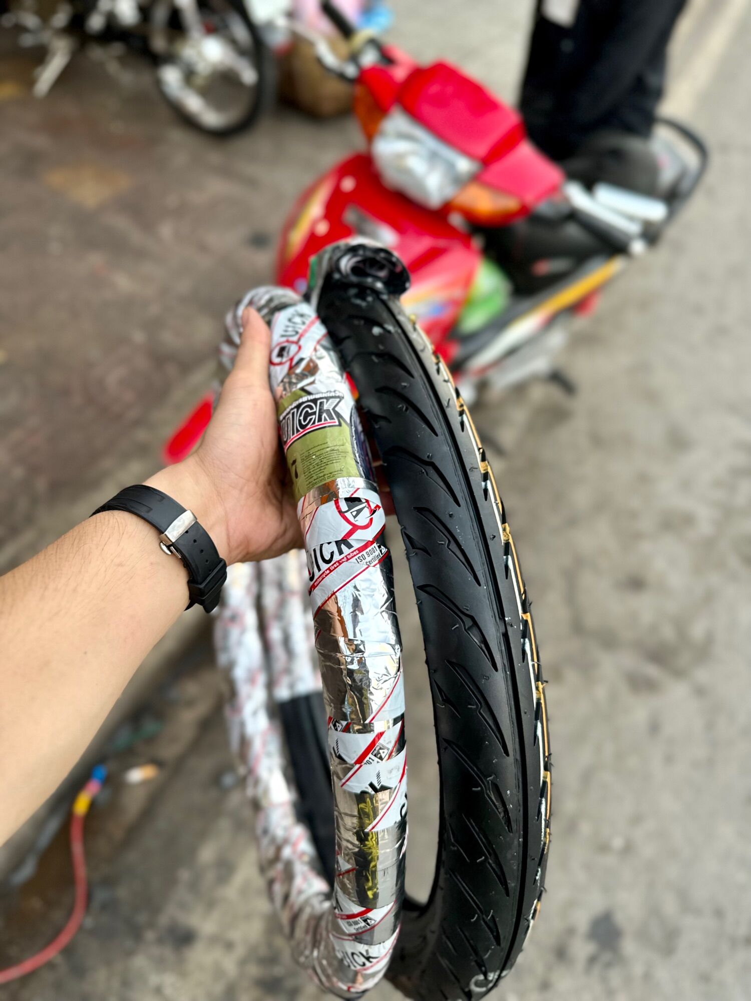 Võ Quick Thailand Mẫu Gai Phonix Chính Hãng
