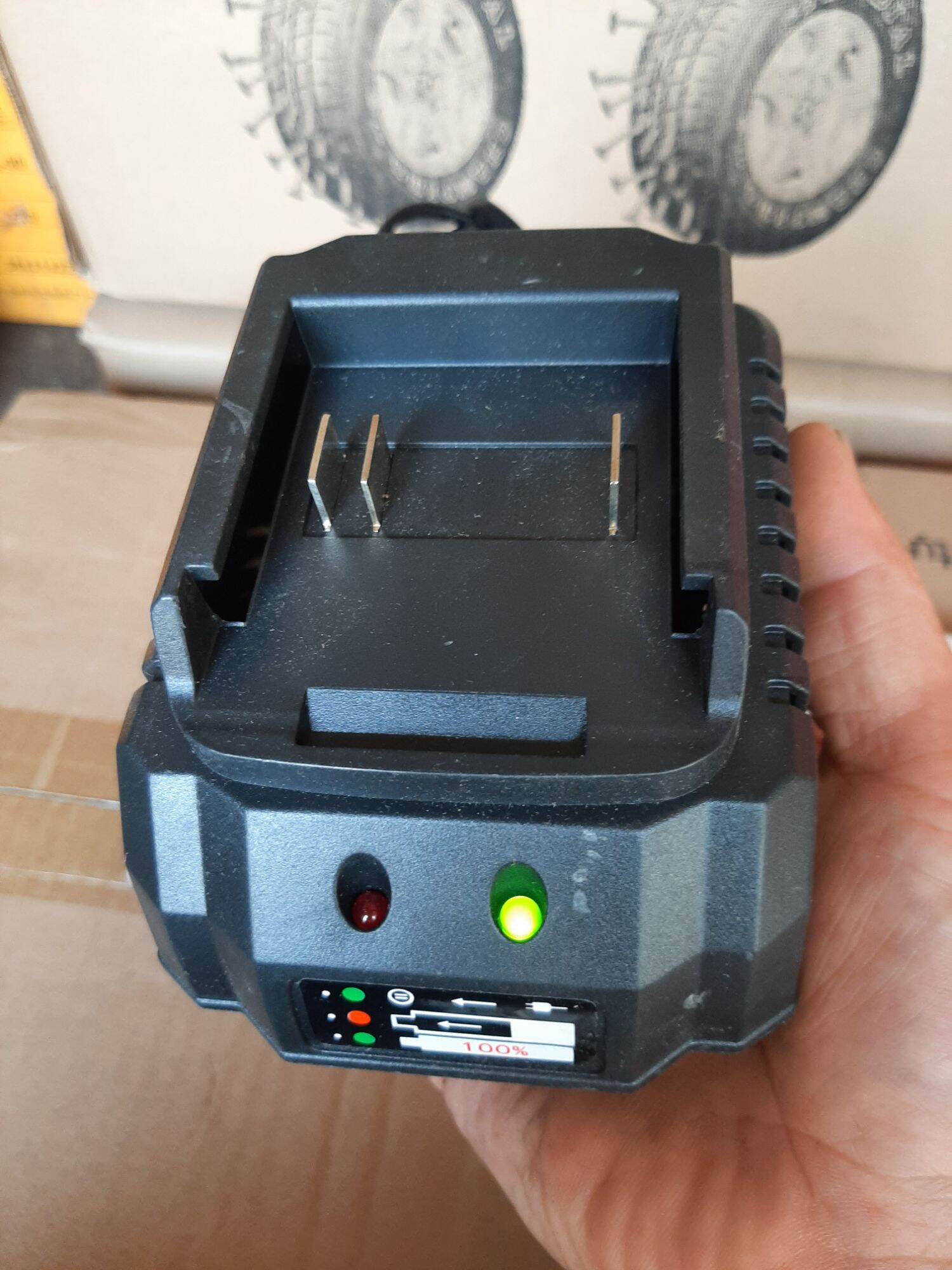 Đế sạc 21v cho máy khoan pin, máy siết bulong dùng pin 21v, 24v, 26v, 26v,72v.98v.99v ( 10 seo )
