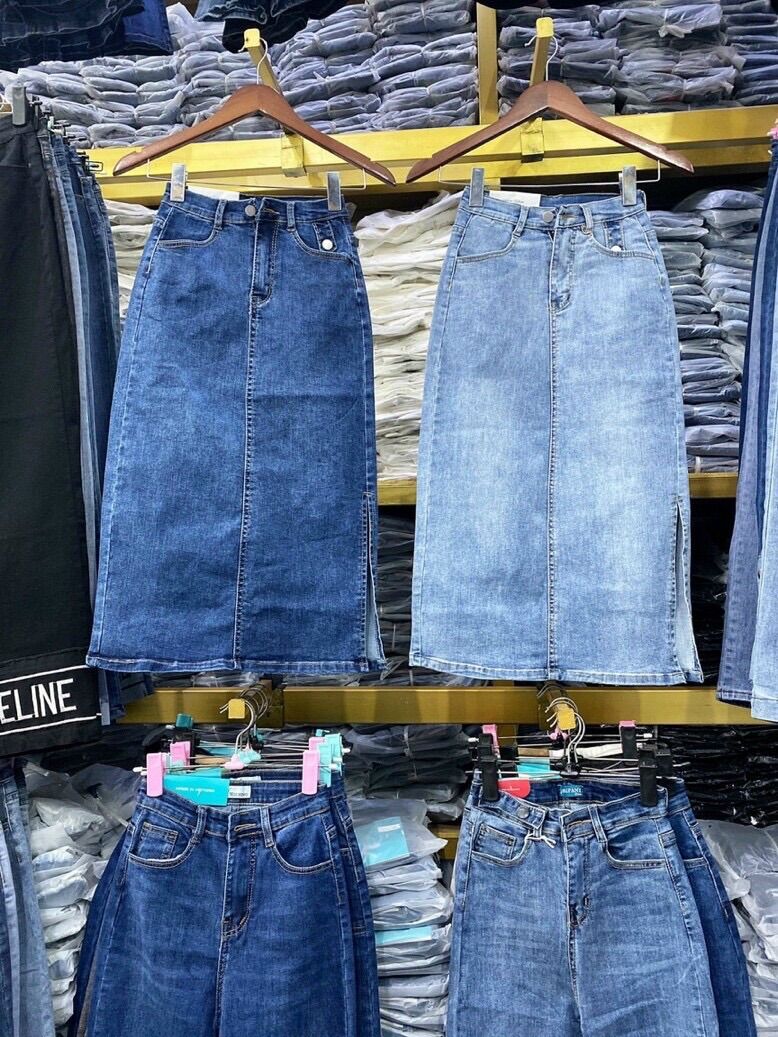 Chân váy jean co giãn xẻ lai bên hông dài qua gối