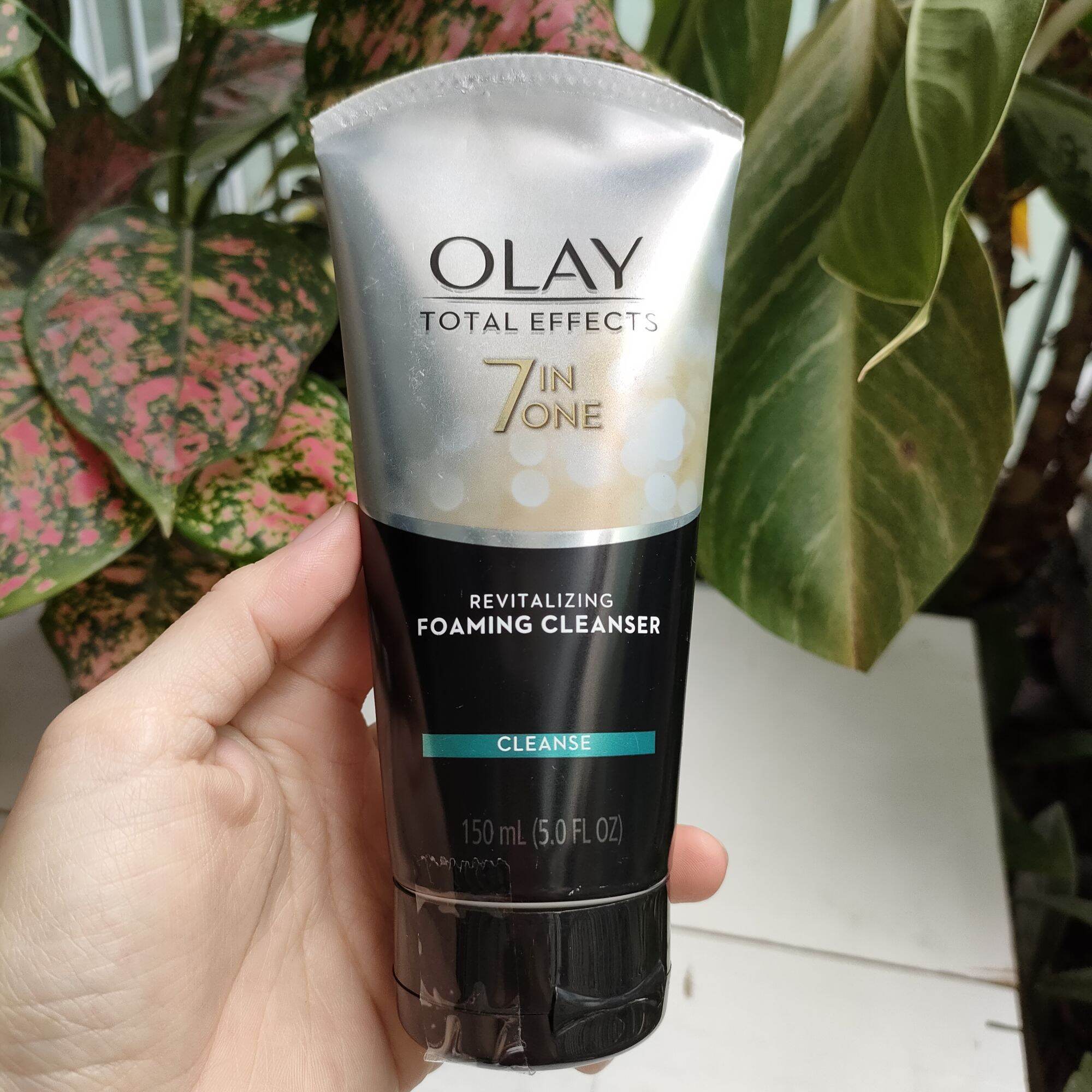 Sửa rửa mặt tạo bọt Olay total effects 7 in One 170ml -Mỹ