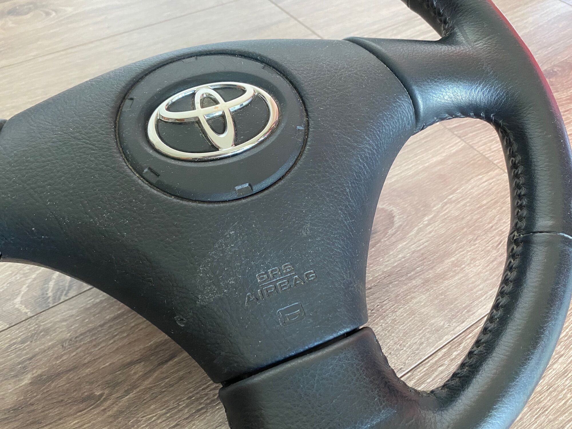 Vô lăng Toyota 3 chấu chính hãnh