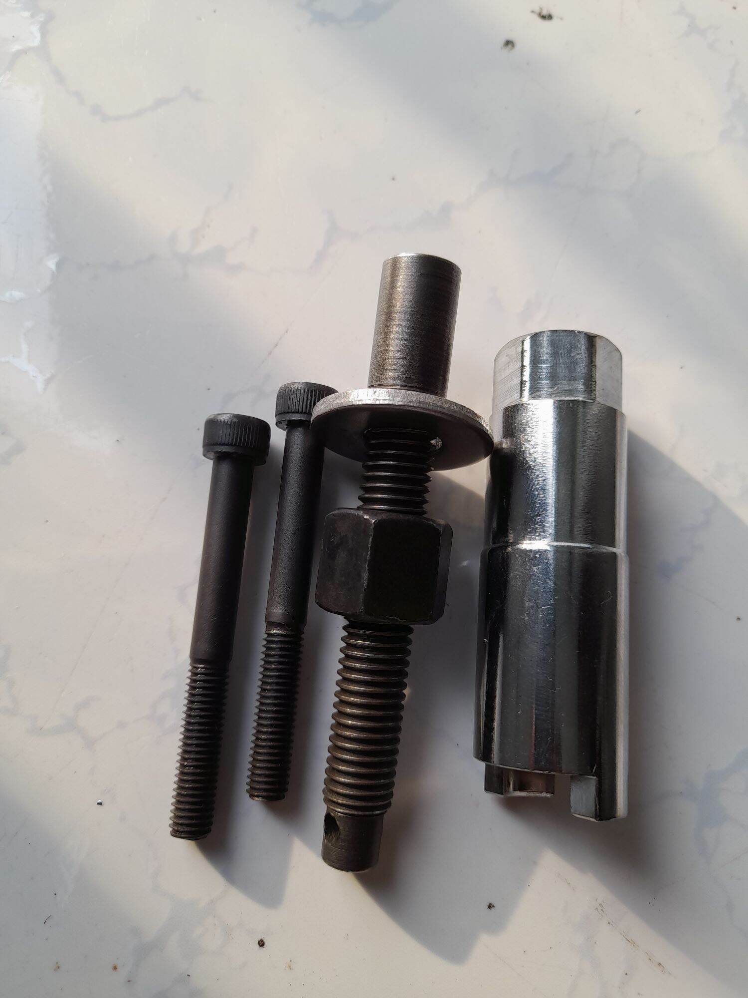 Cảo Ắc Piston Lúp Bê Khó Ra