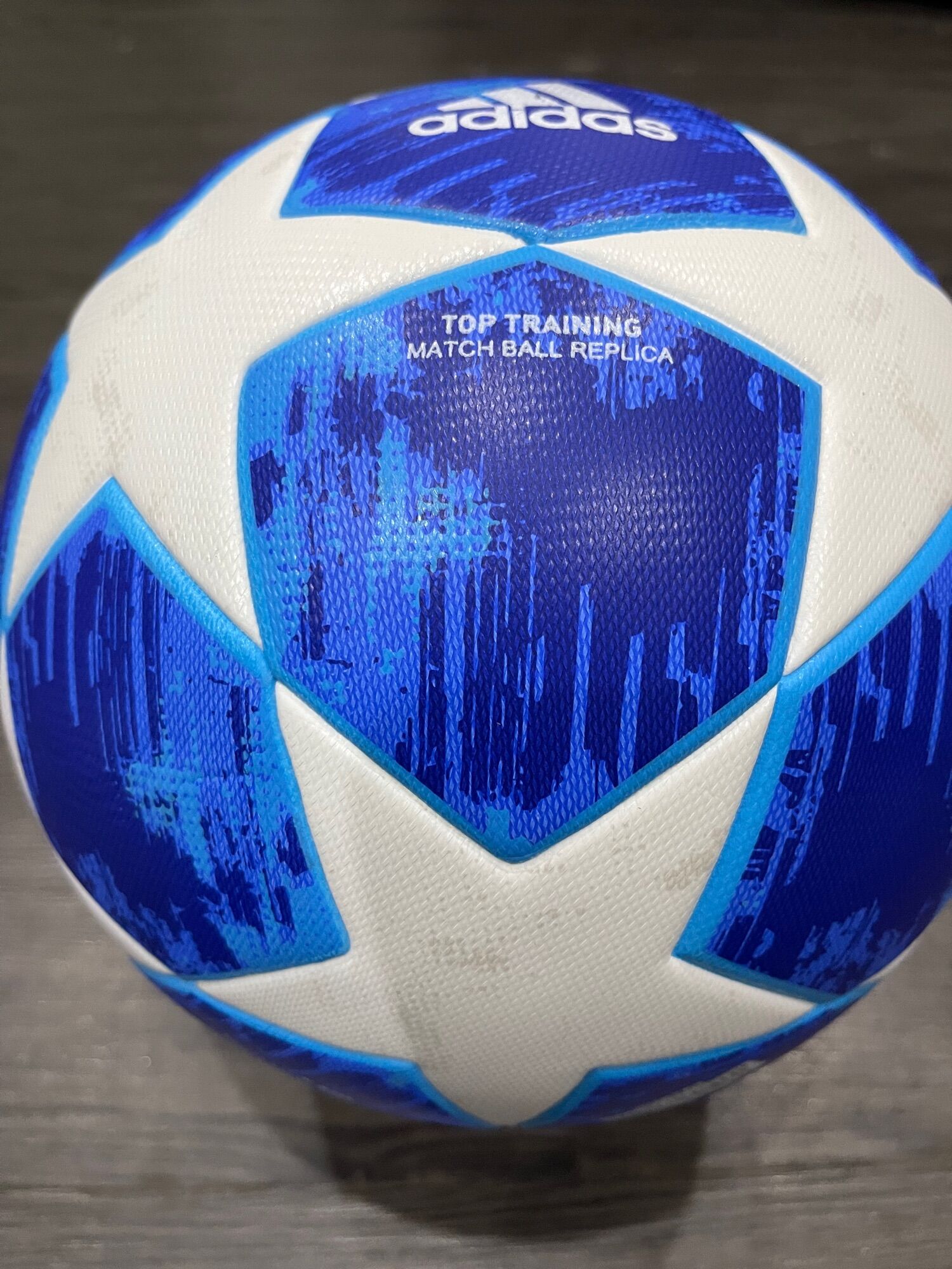 Bóng đúc cao cấp Cúp C1 Châu Âu Champions League( tặng kèm bơm,kim)
