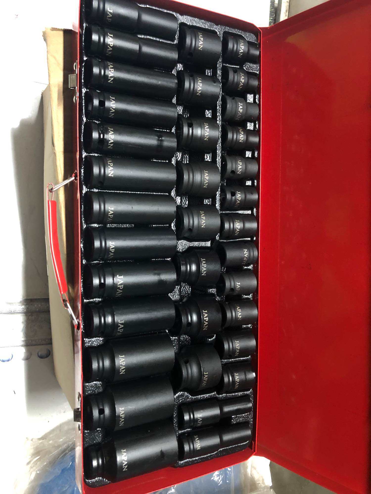 Chi từ d225.592 x 6 tháng với SPayLater> Bộ tuýp mở bu lông 1/2 inch đen thép CR-MO 35 chi tiết bộ k