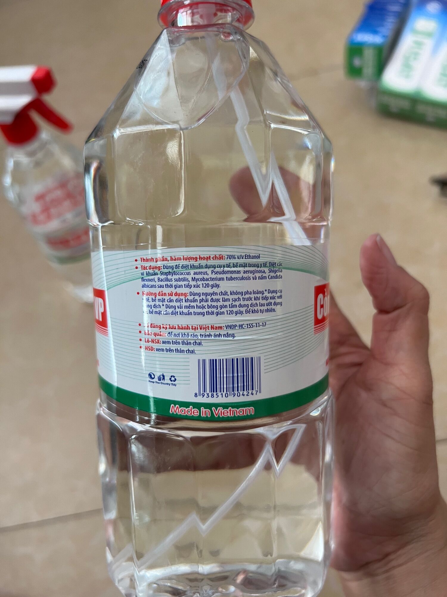 CỒN 70 ĐỘ 1 LÍT CÓ VÒI XỊT CỦA VĨNH PHÚC