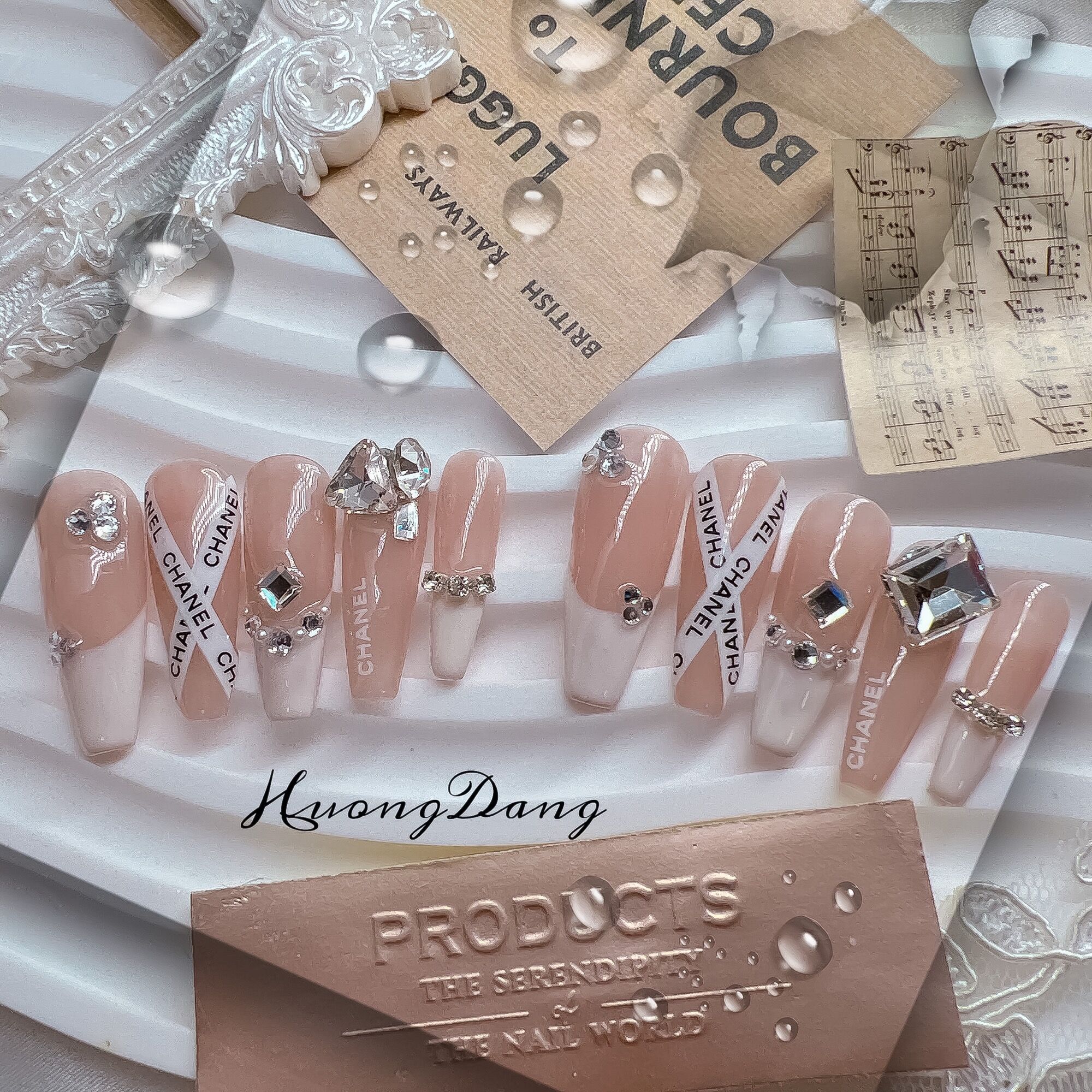 Nailbox móng up thiết kế đính đá cao cấp sang chảnh D833