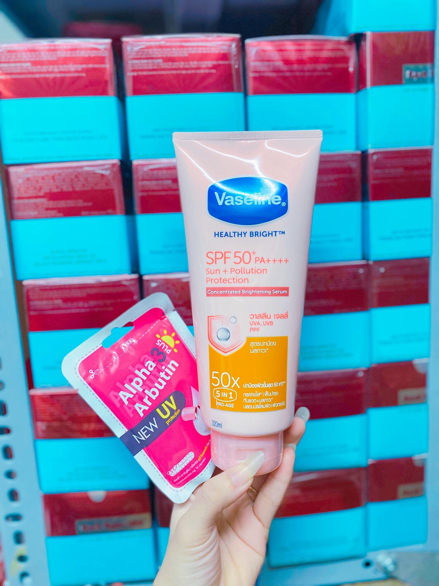 Lẻ 1 chai vaseline 50X thái lan 320ml