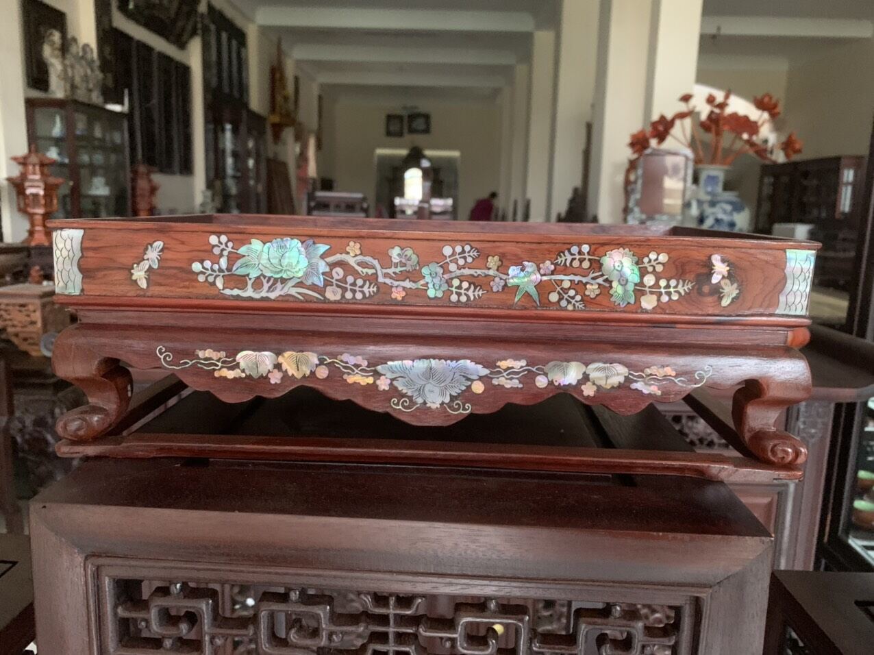 Khay trà gỗ cẩm khảm cảnh 35x20cm