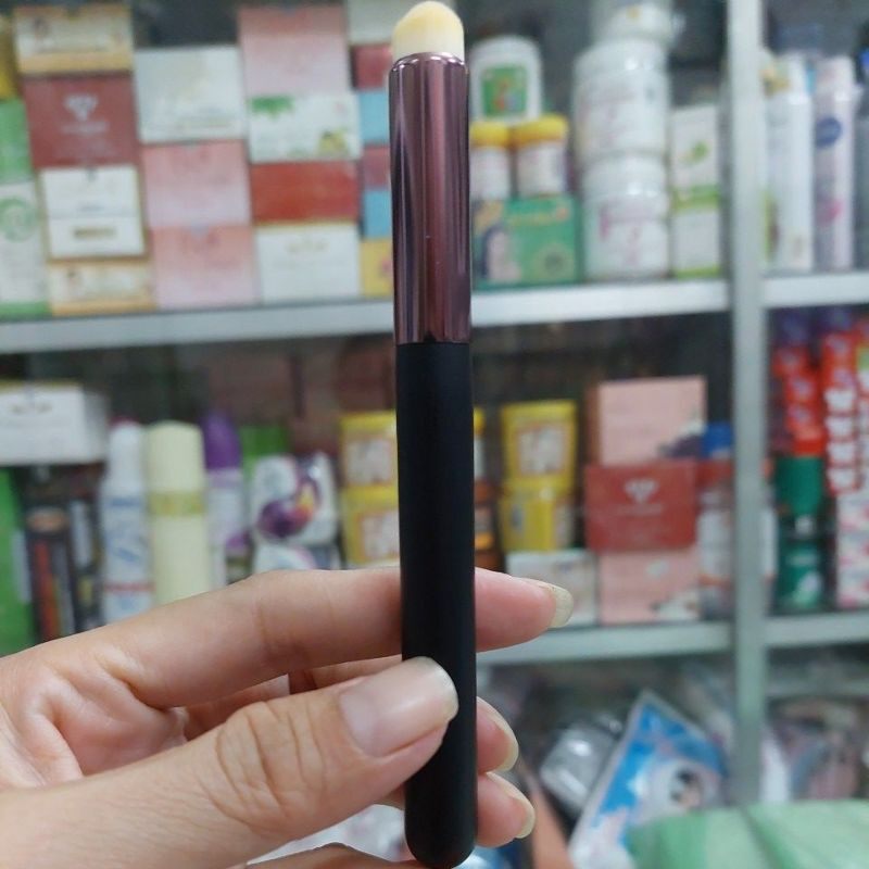 Cọ vẽ son môi đầu mềm mịn