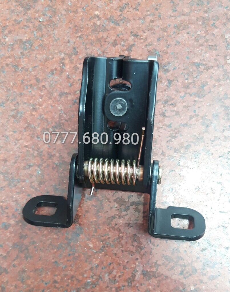 BẠC ĐẠN CỬA LÙA GIỮA FORD TRANSIT