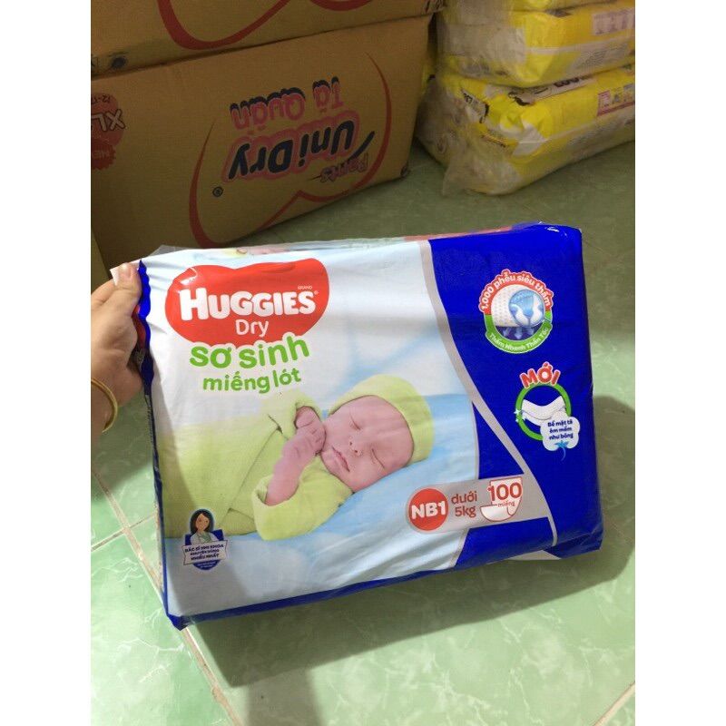 Miếng lót Sơ Sinh Huggies NB1-100 Miếng