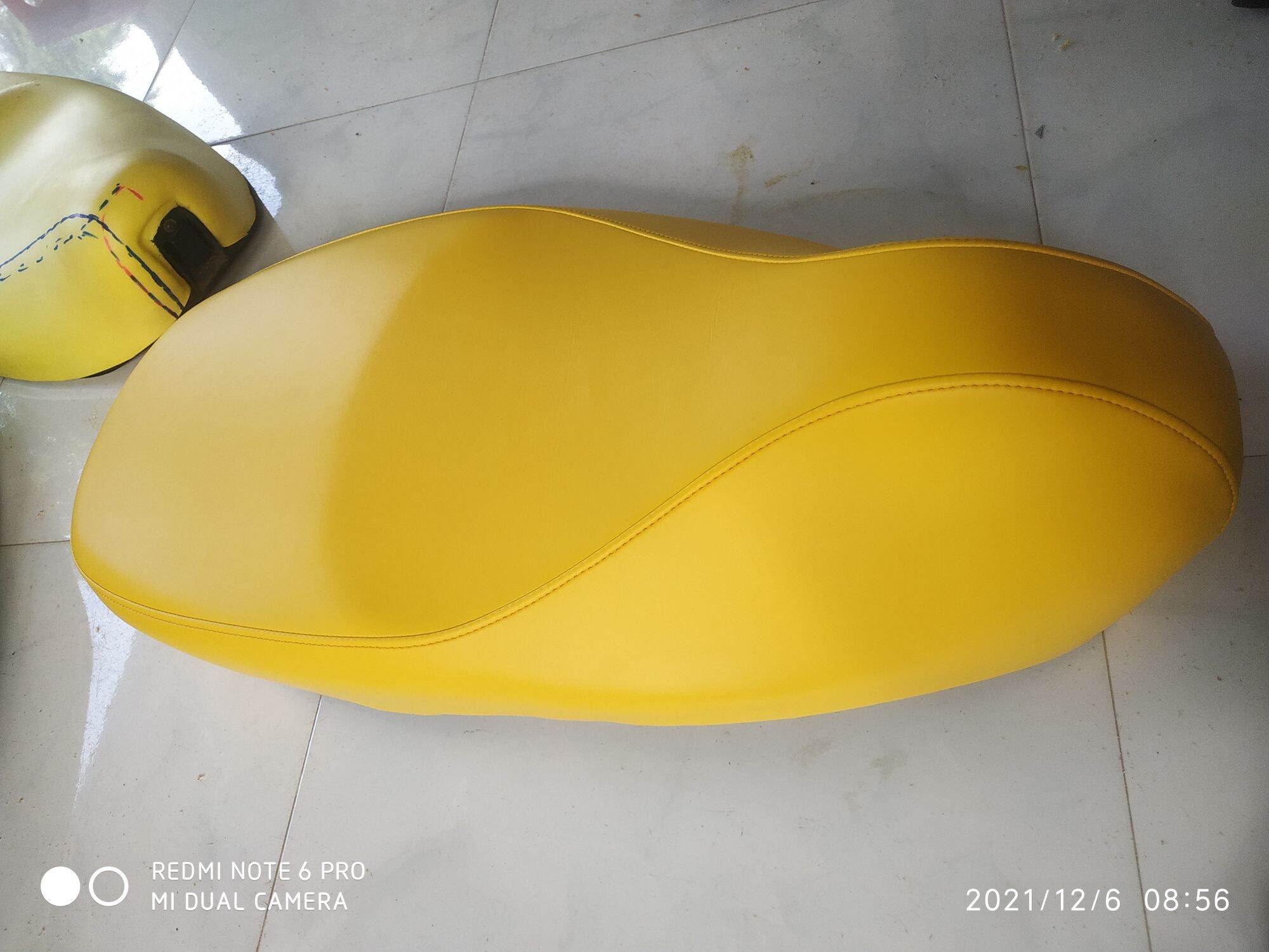 Vỏ bọc yên xe sprint vs Primavera