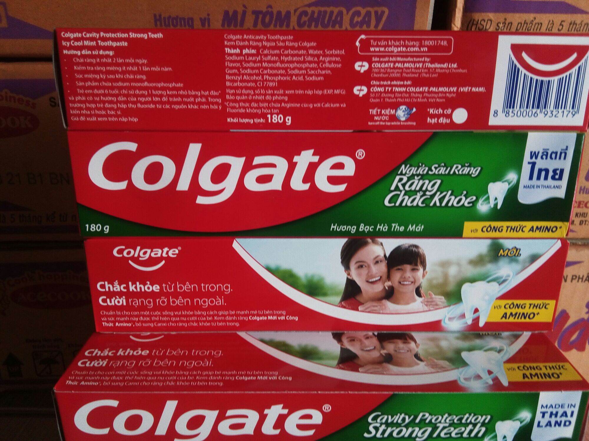 Combo 2 kem đánh răng Colgate Bạc hà 180g
