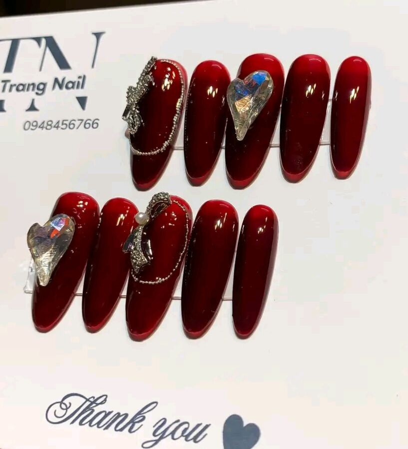 Nailbox thiết kế, màu đỏ thạch gắn đá -601