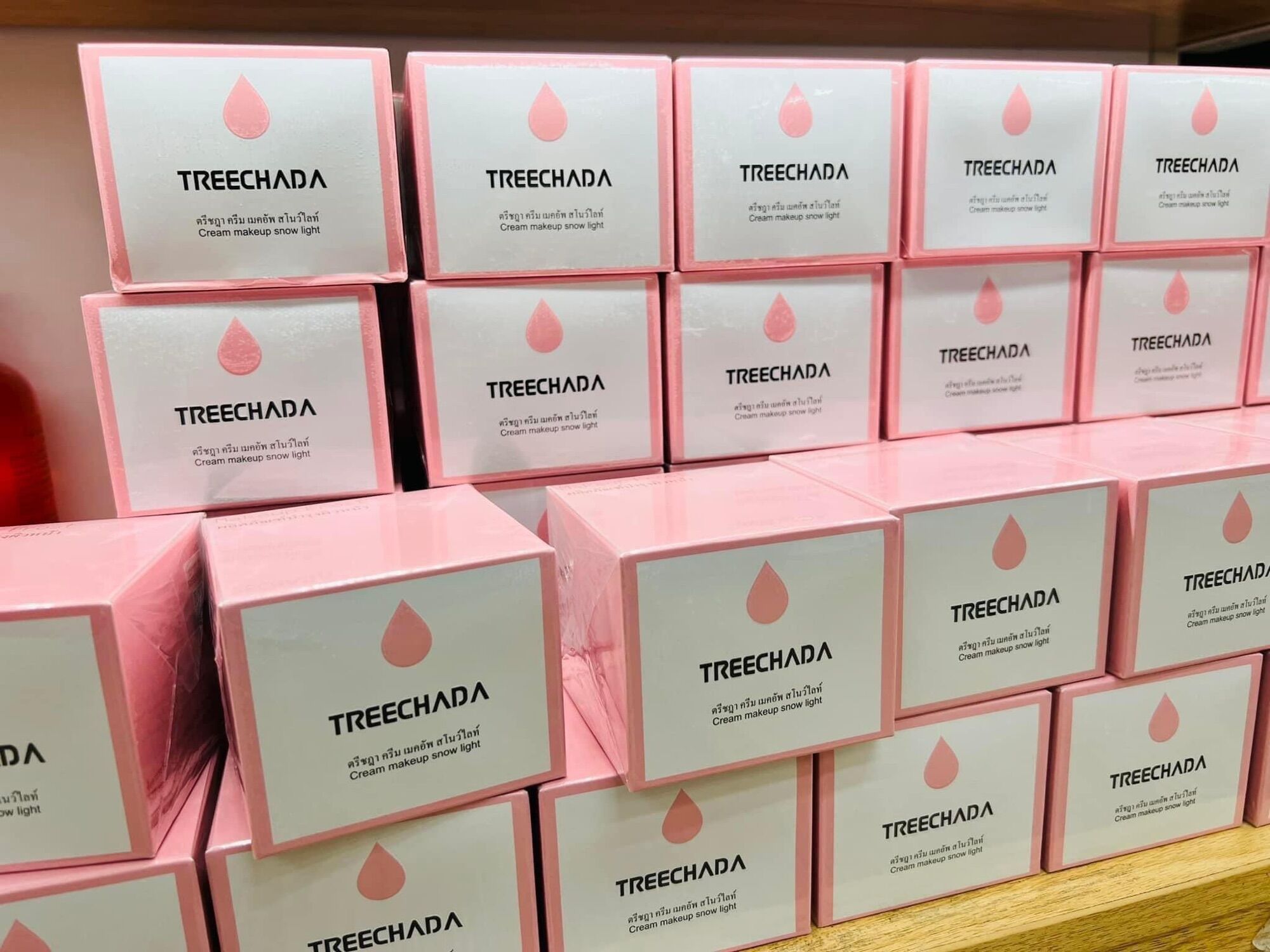 Kem dưỡng trắng da nâng tông Tree chada thái 50ml