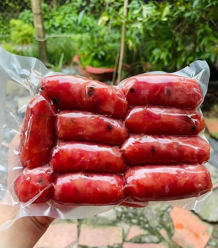 Lạp xưởng tươi đặc sản Cai Lậy thơm ngon túi 500gram đóng gói hút chân không an toàn vệ sinh