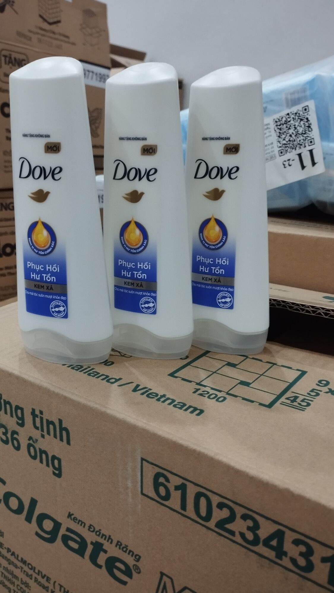 Kem xả tóc dove 140g(hàng khuyến mãi)