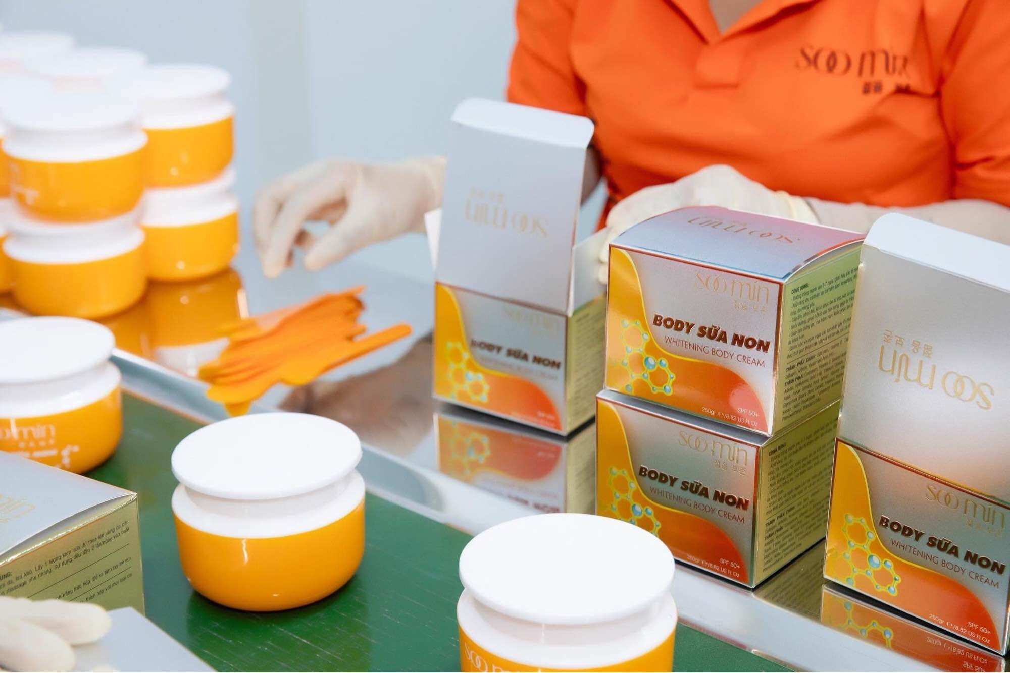 Kem Body Sữa Non SooMin (Mua 2 Được 8)