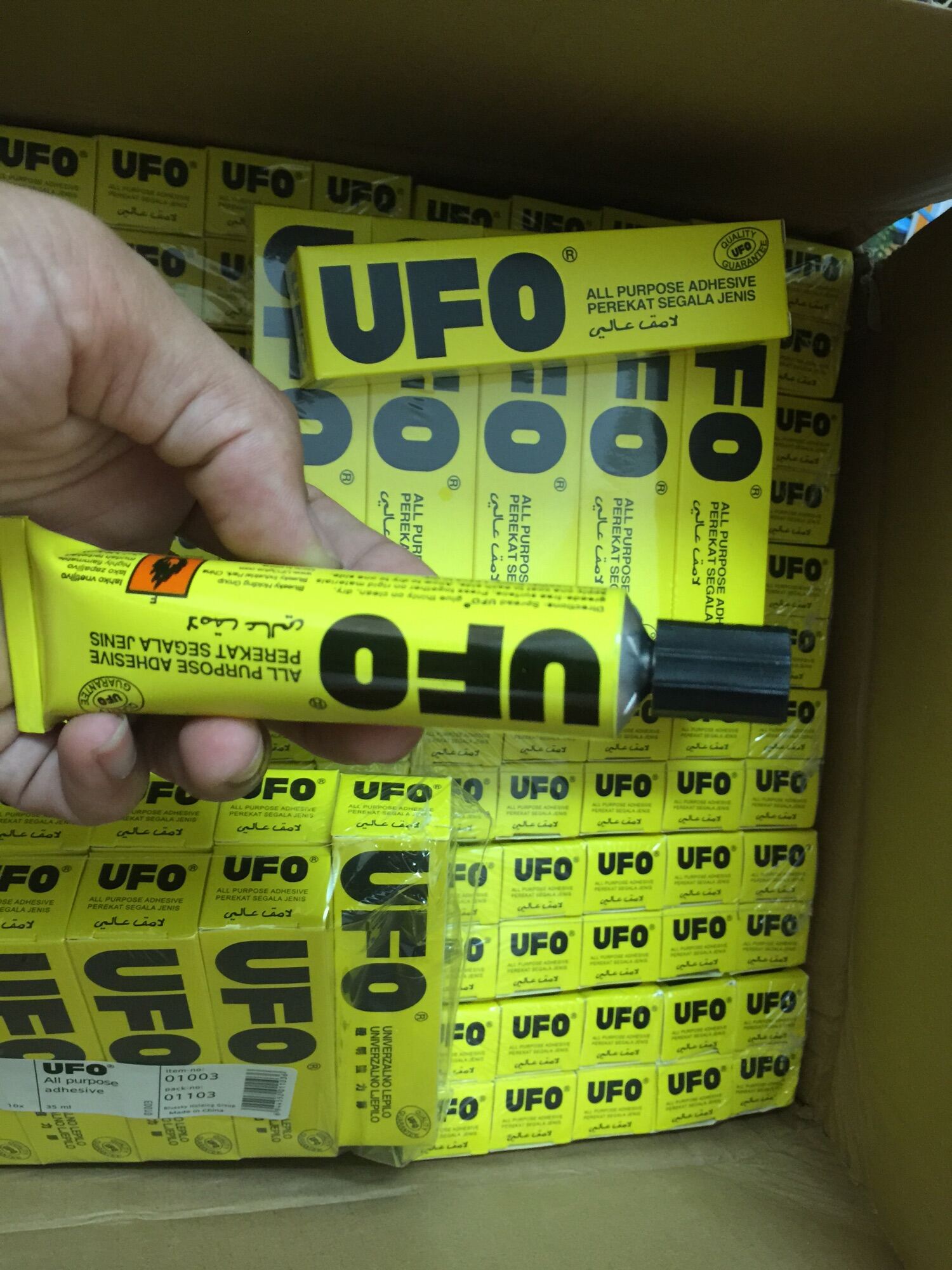 Keo dán UFO 35ml - keo đa năng, dán giấy, gỗ, vải.., tiết kiệm chắc chắn !!!