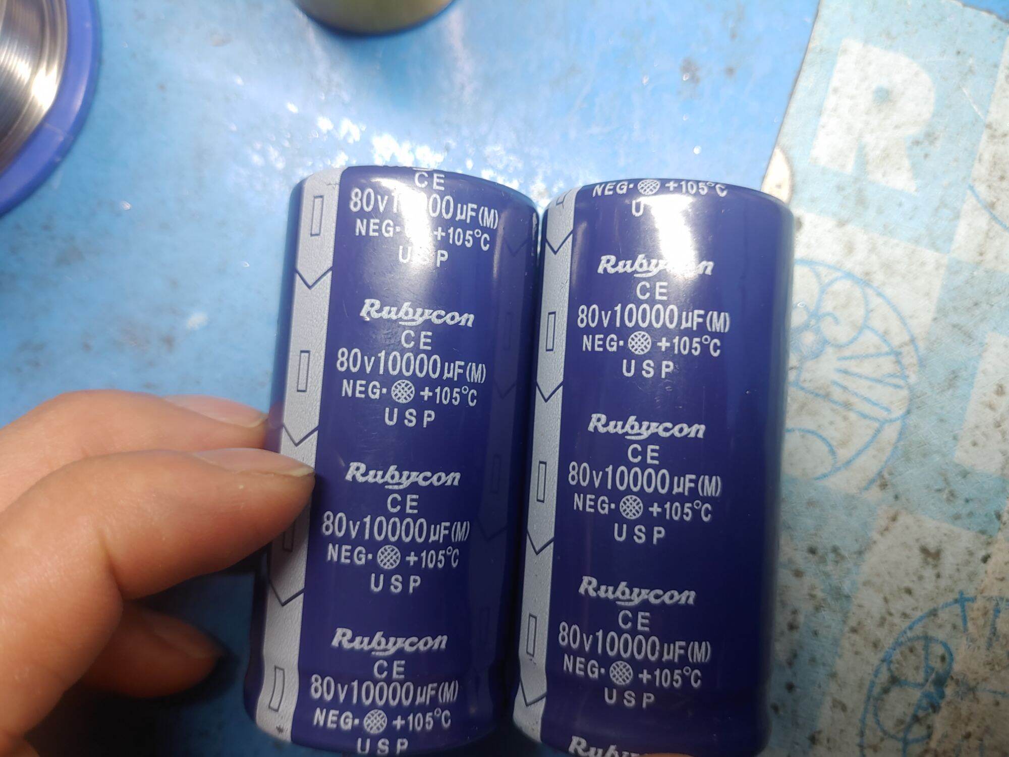 Tụ lọc nguồn rubycon 10000uf/80v tím giá bán 1 cái
