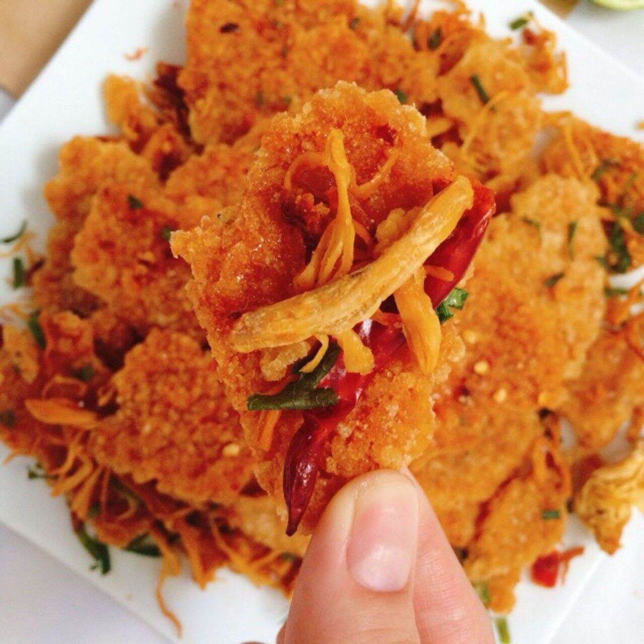 CƠM CHÁY LẮC KHÔ GÀ HỦ 500G