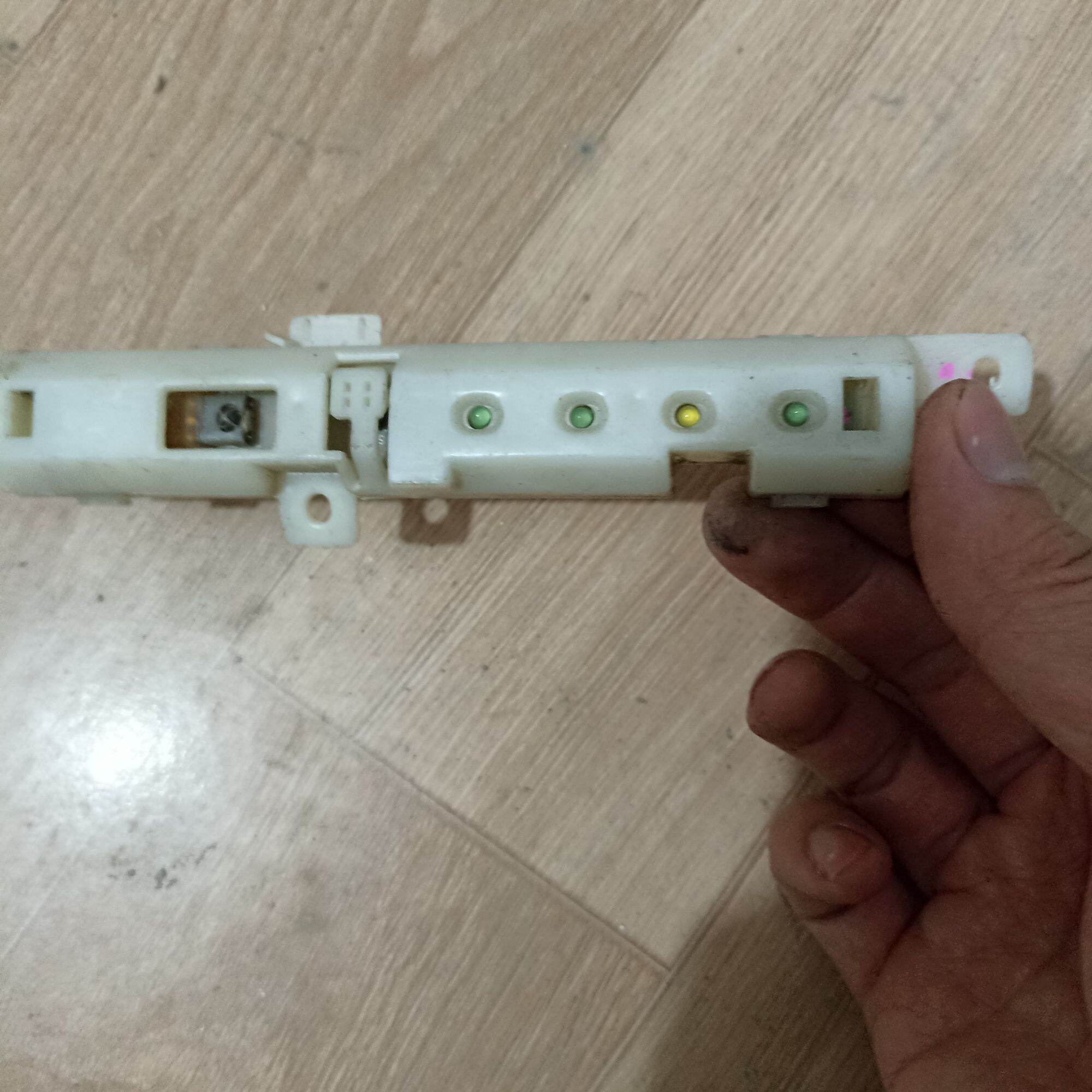 Bo mạch hiển thị mắt nhận điều hoà Mitsubishi tháo máy
