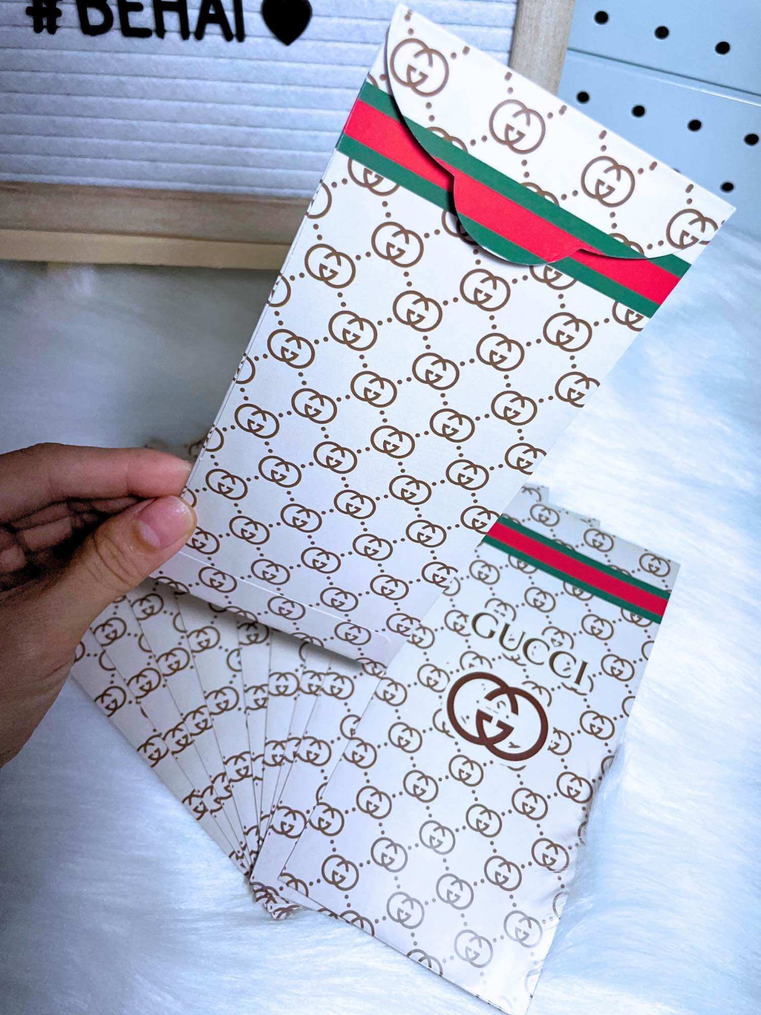 Bao lì xì luxury Gucci