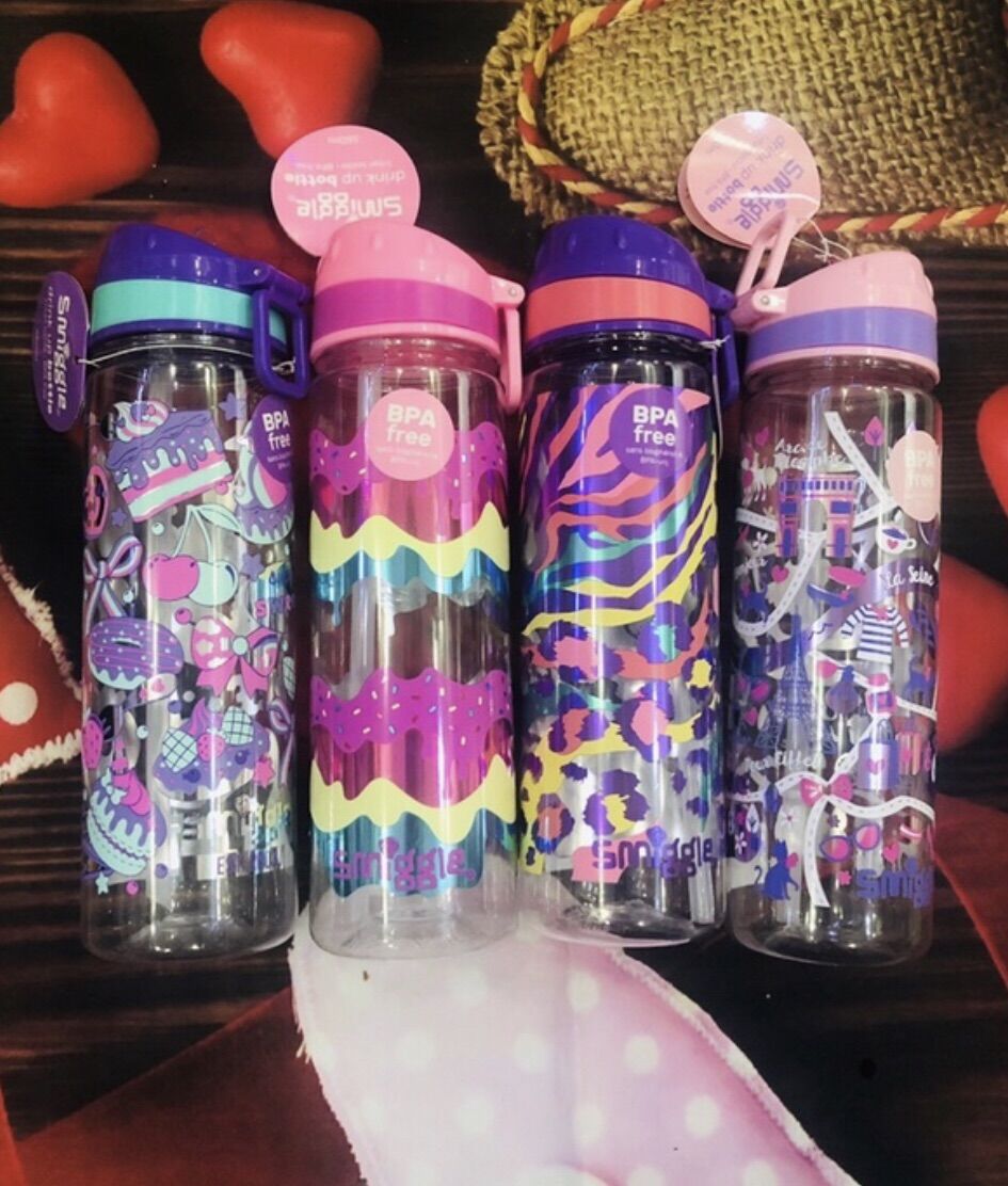 Bình nước Smiggle 700ml úc cho bé