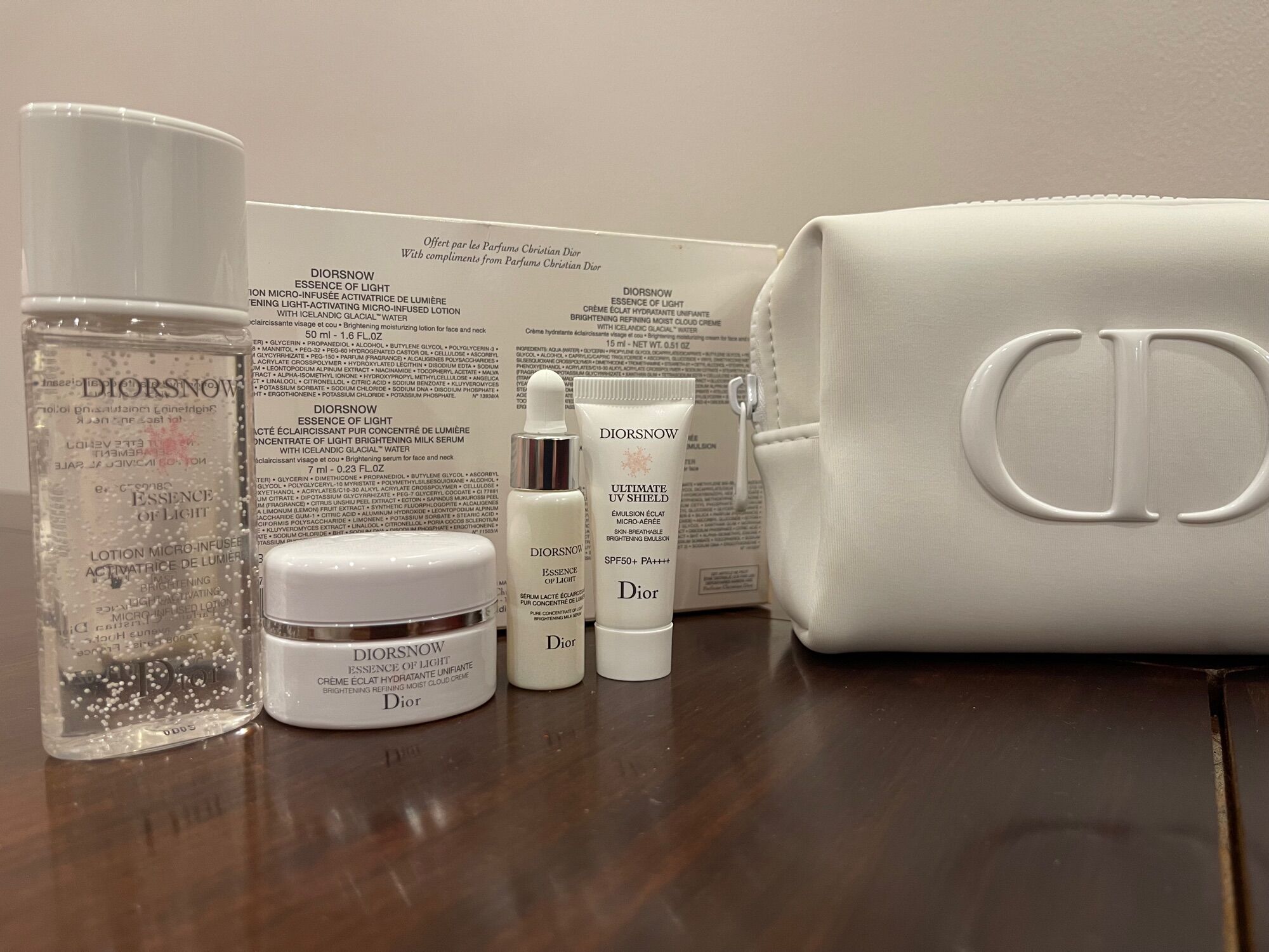 Bộ dưỡng da Dior mini kèm box và túi siêu đẹp