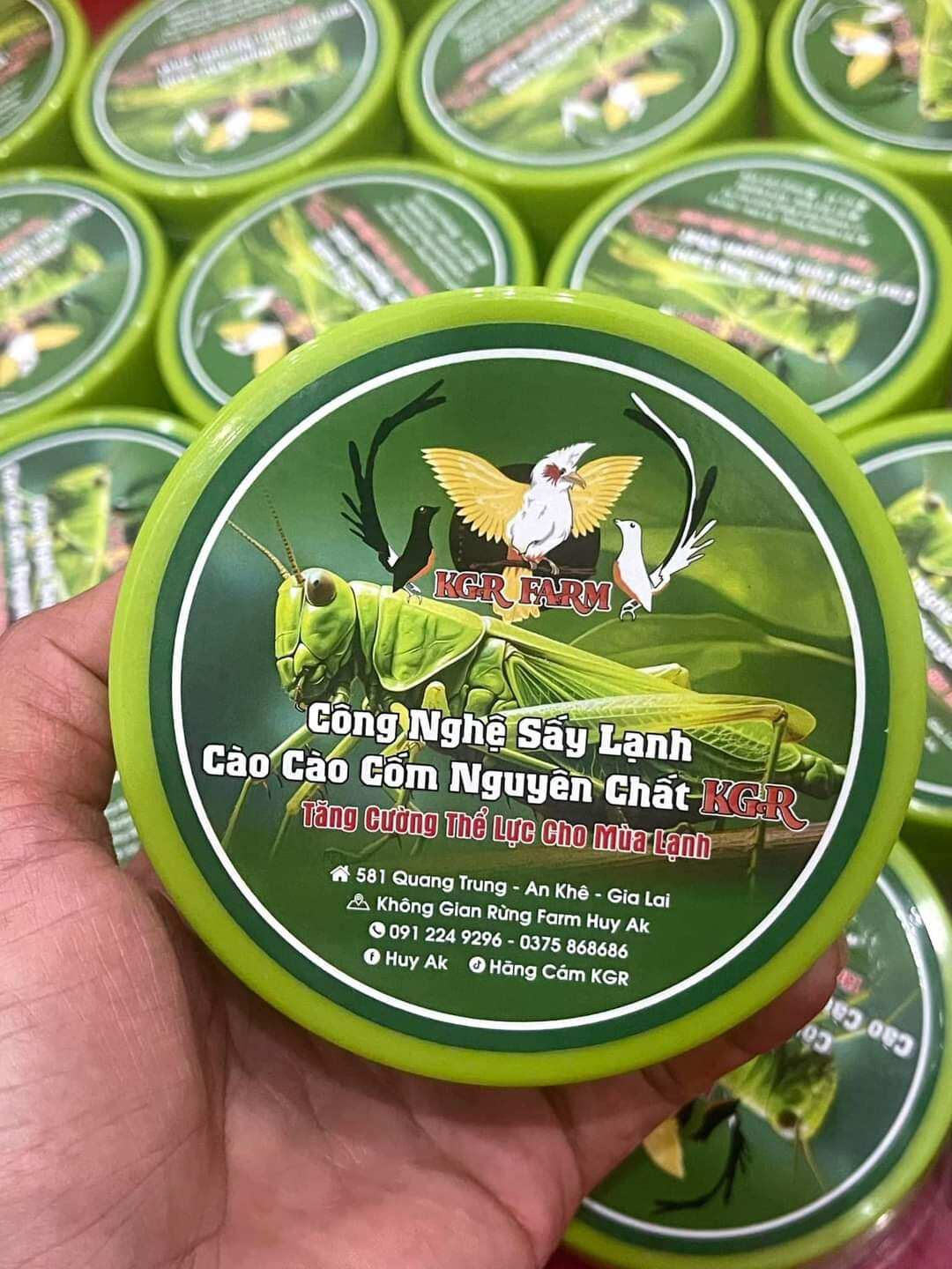 Hạt cào cào kgr sấy lạnh nguyên chất giúp chim lên lửa nhanh bền lực thi đấu