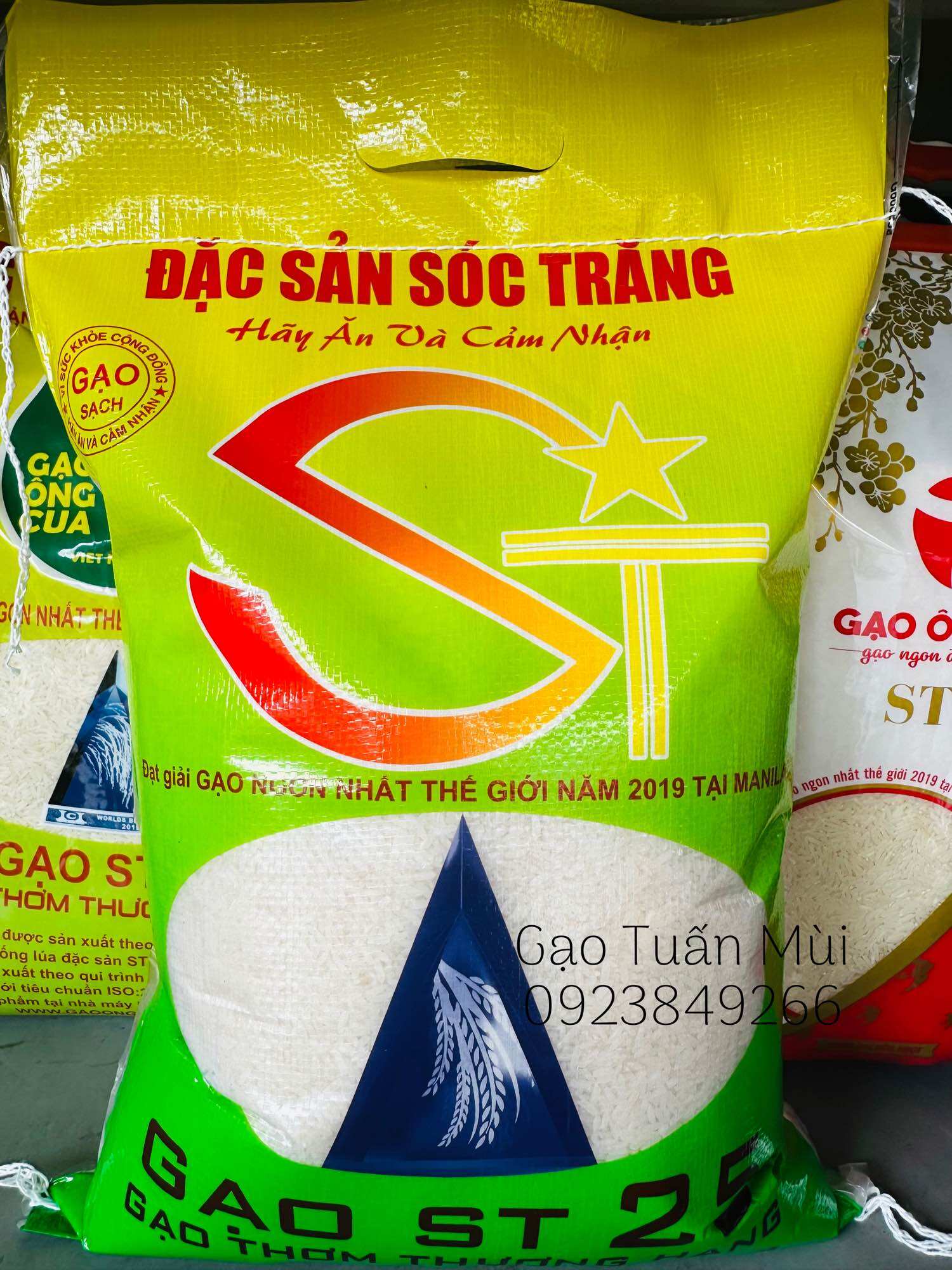 Gạo ST25 (Dẻo Mềm, Thơm Cơm Túi 5 Ký)