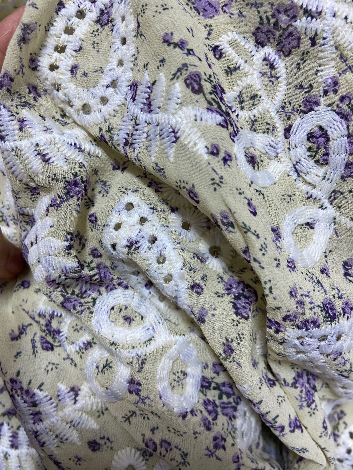 1m7 vải von thêu hoa sang chất khổ 1m4