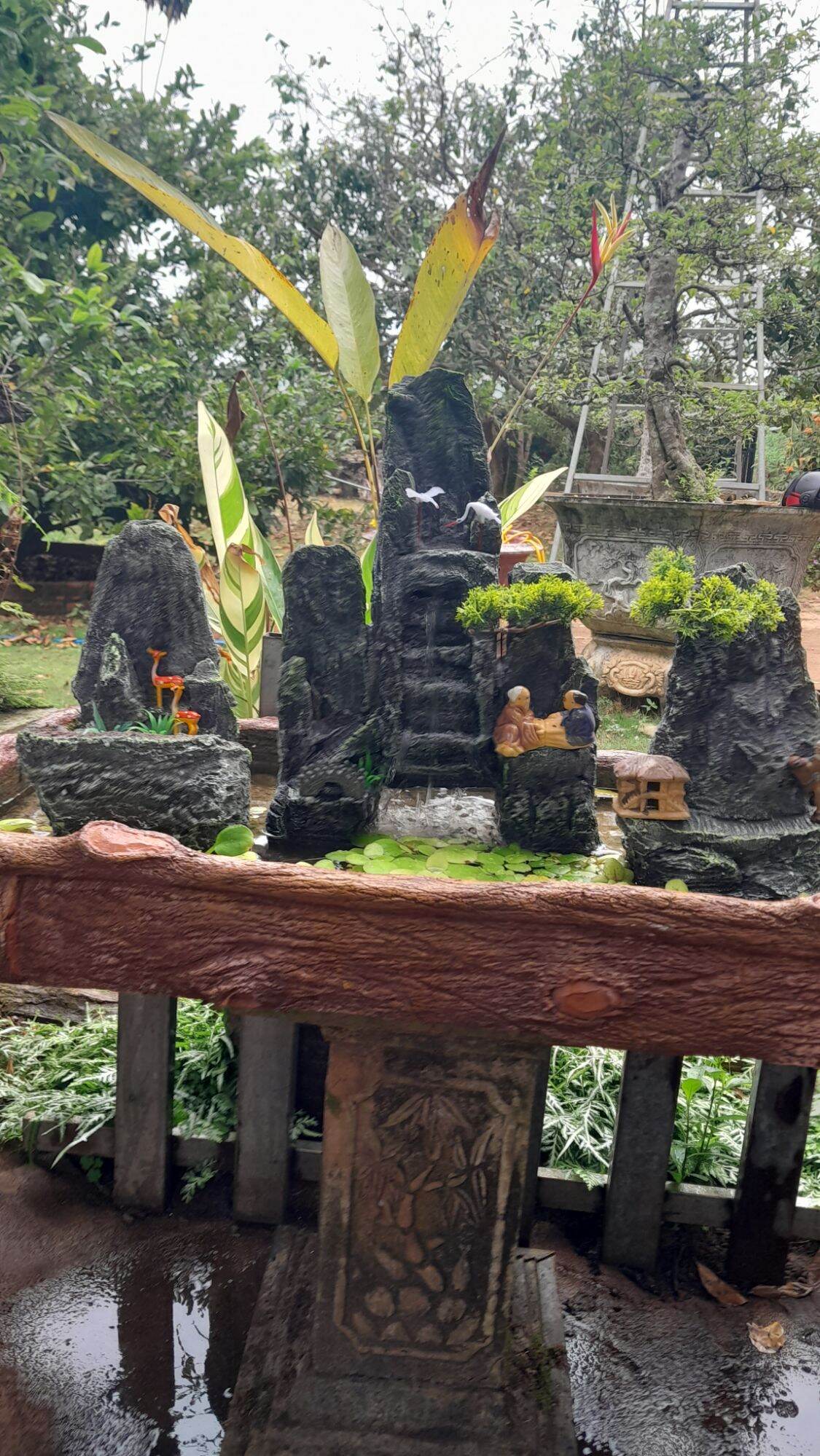 Hòn non bộ đá hồ cá