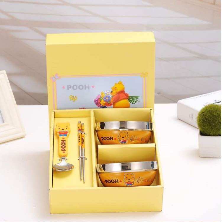 Bộ quà tặng chén ăn Doremon, Hello Kitty, gấu Pooh inox chống nóng cho bé. Tặng kèm đũa muỗng dễ thương