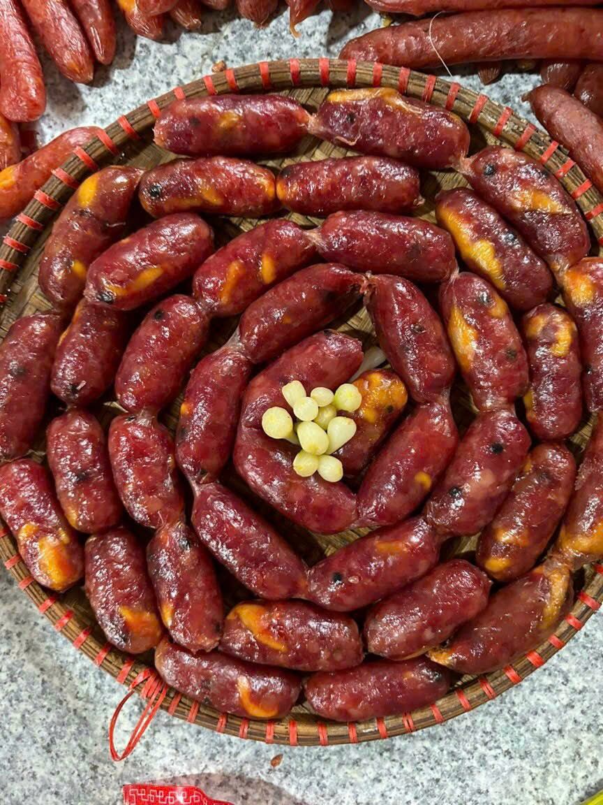 lạp xưởng heo tươi trứng muối đặc biệt (500gr)
