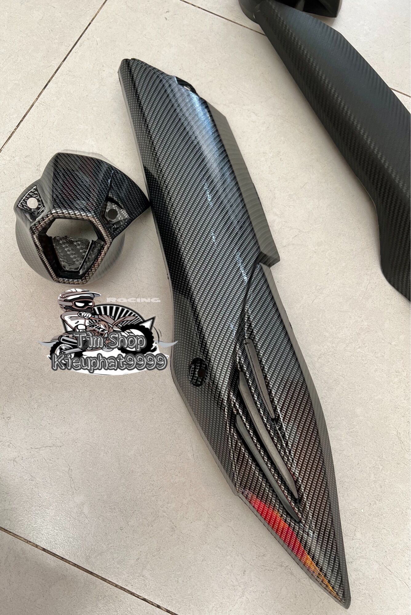 Che Pô Winner V1 CarBon Và Đen