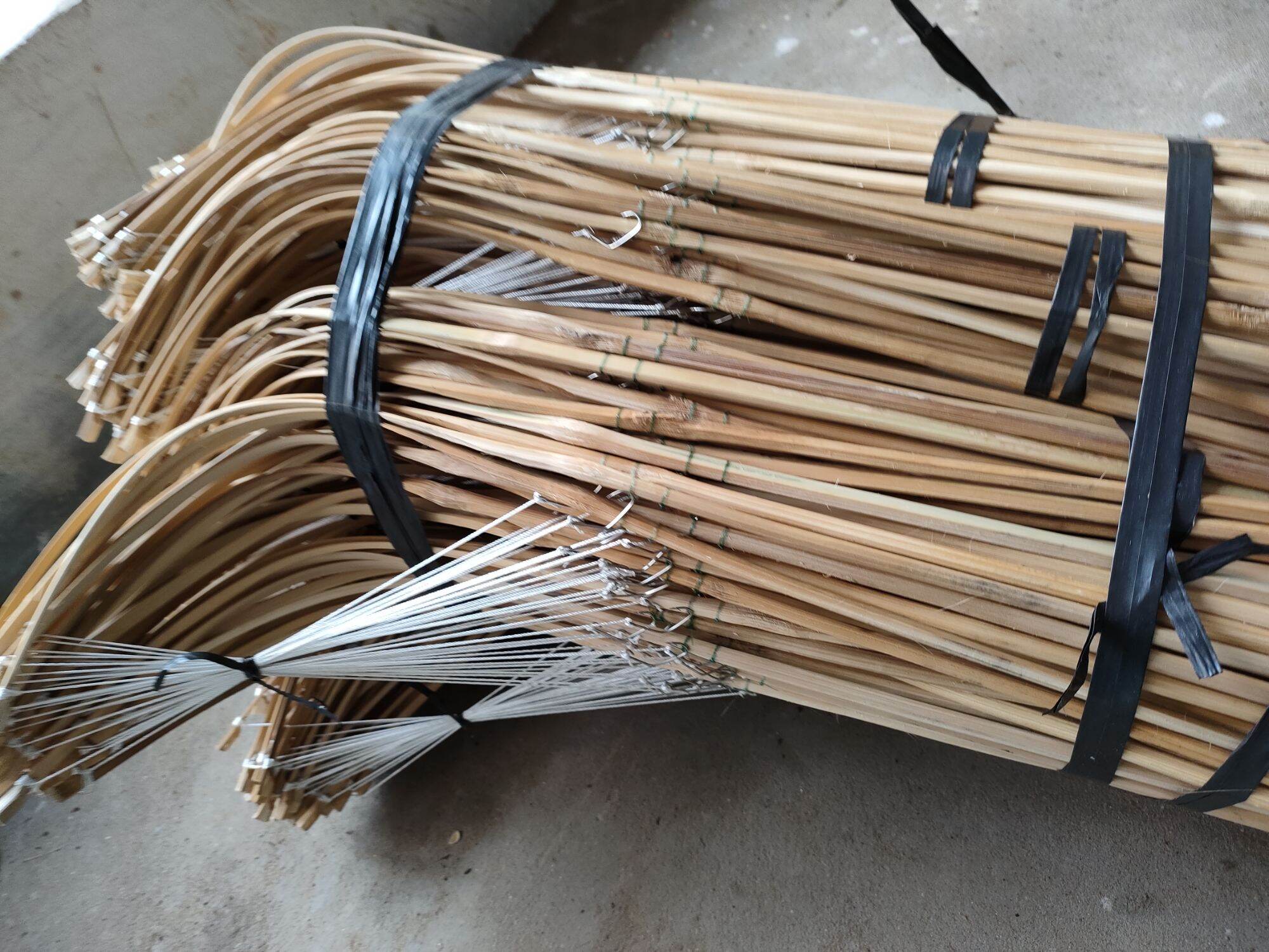 50 LƯỠI CẤM ẾCH ,20 CẦN CÂU CẤM ẾCH