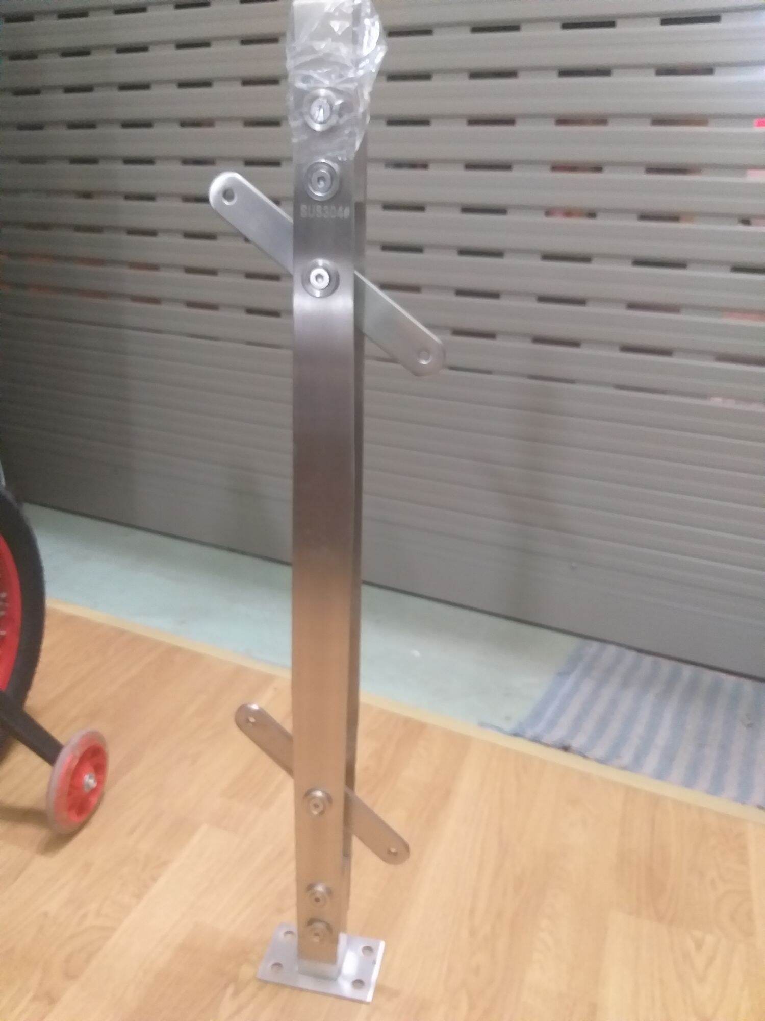 Trụ kính inox ko nhiễm từ giá 170k