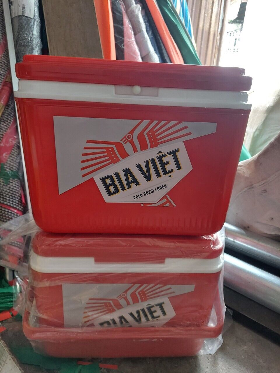 Thùng đá 24 lít có van xả đáy tiện lợi