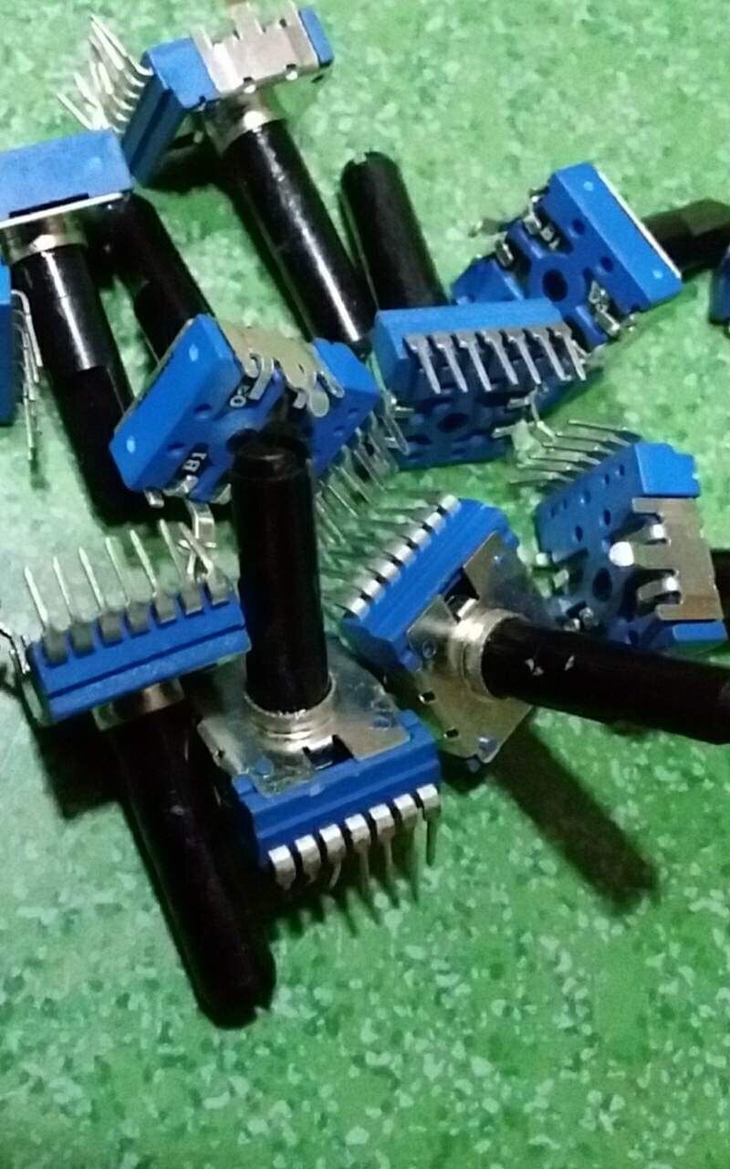 1- chiết áp 7 chân
