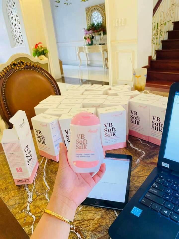Dung dịch vệ sinh VB soft & silk hồng