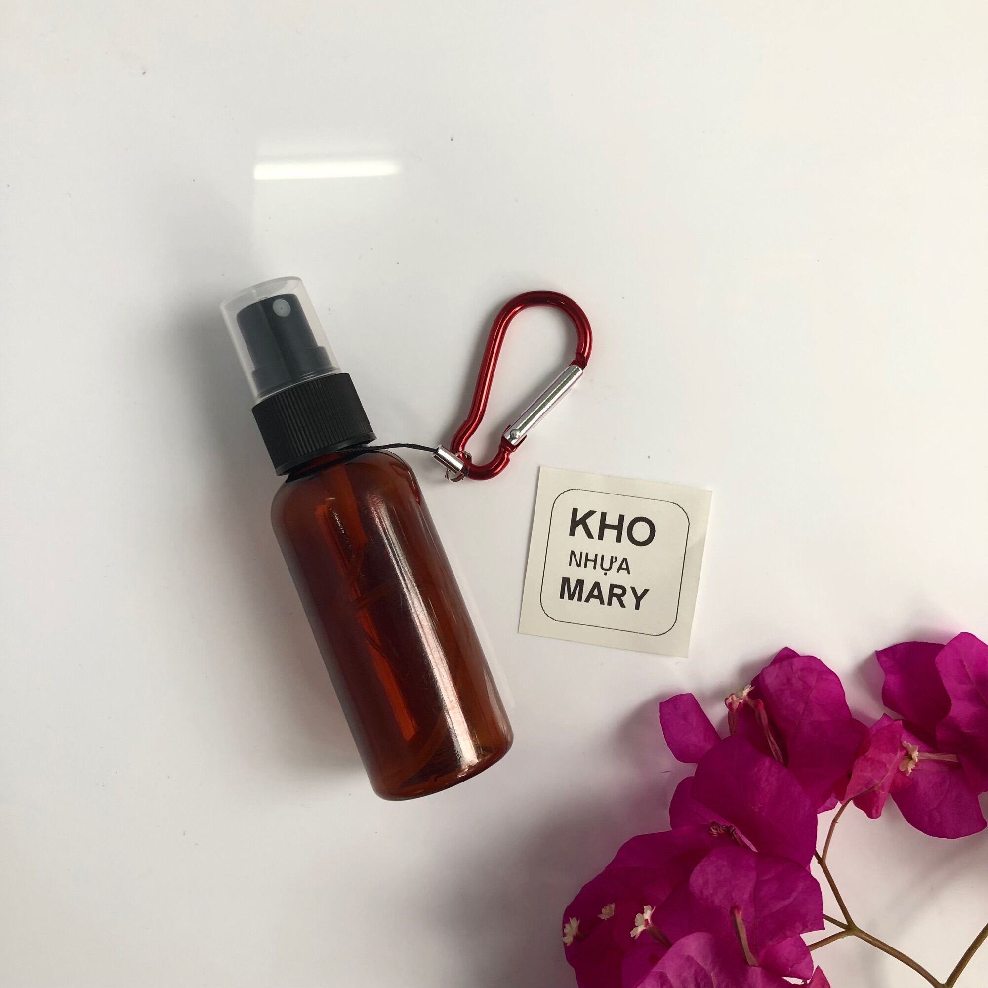SET 5 Chai xịt 100ml Trong suốt/ Nâu / Xanh có gắn MÓC KHOÁ - Bình xịt móc treo balo  treo chìa khoá